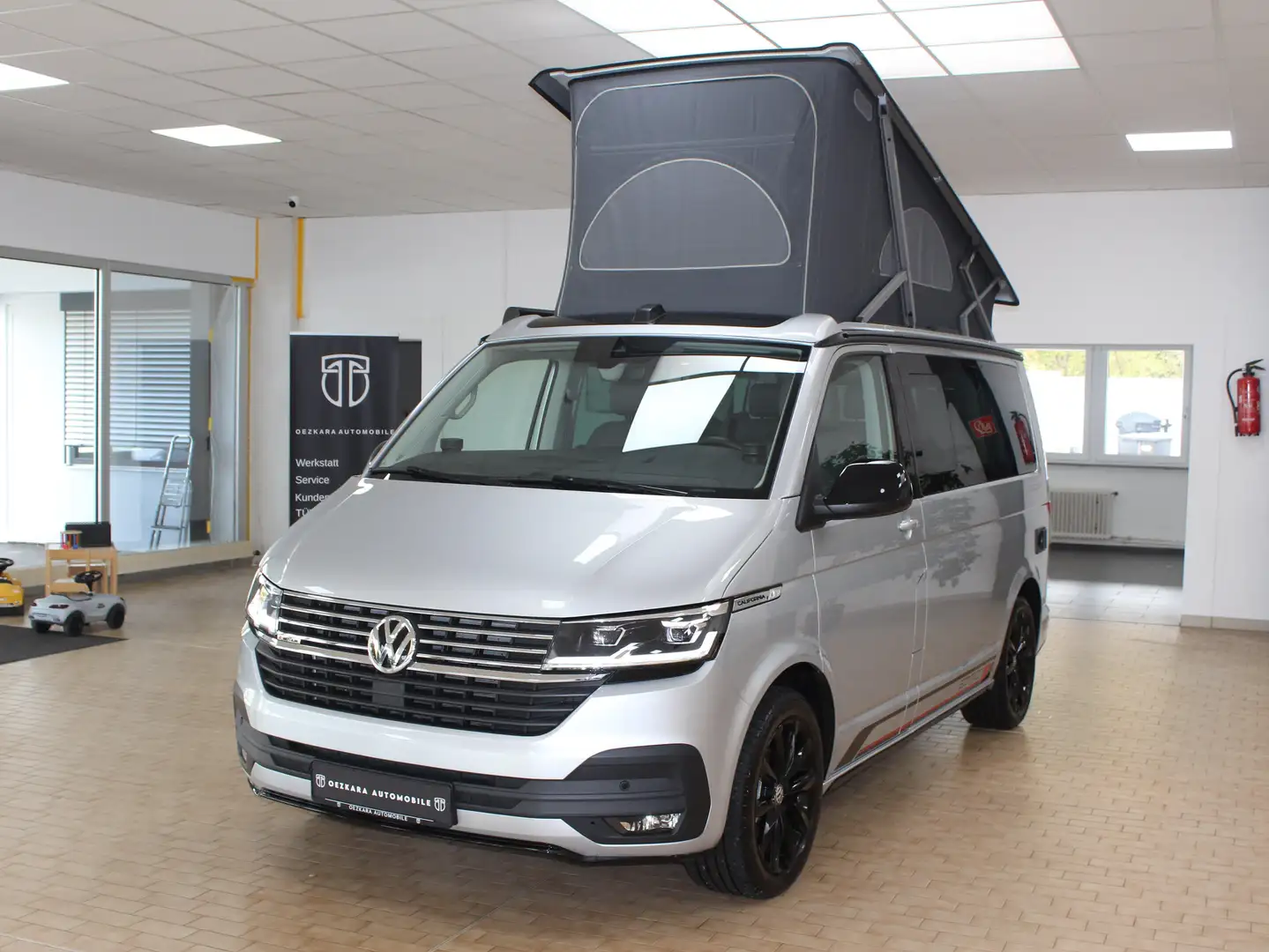 Volkswagen T6.1 California California Ocean Edition 4Motion 204PS *SPORT* Grau - 1