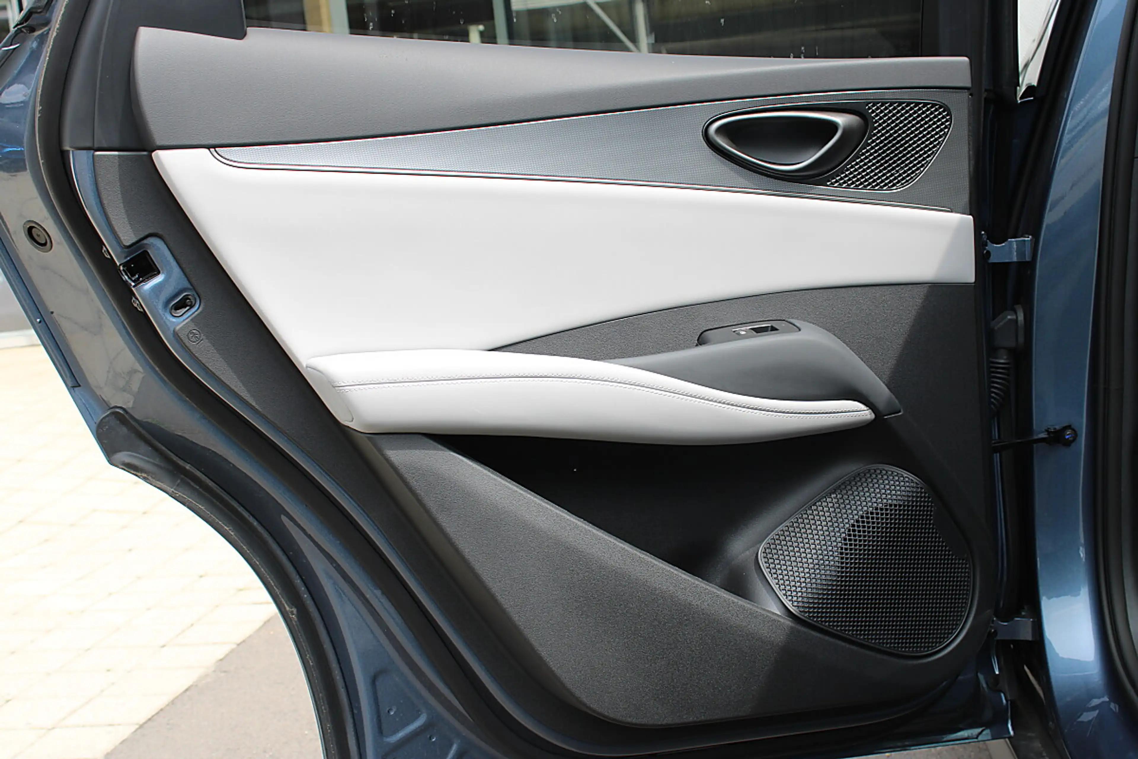 BYD Seal 6 DM-i Touring PHEV 19kWh Comfort Österreich Paket — photo 9