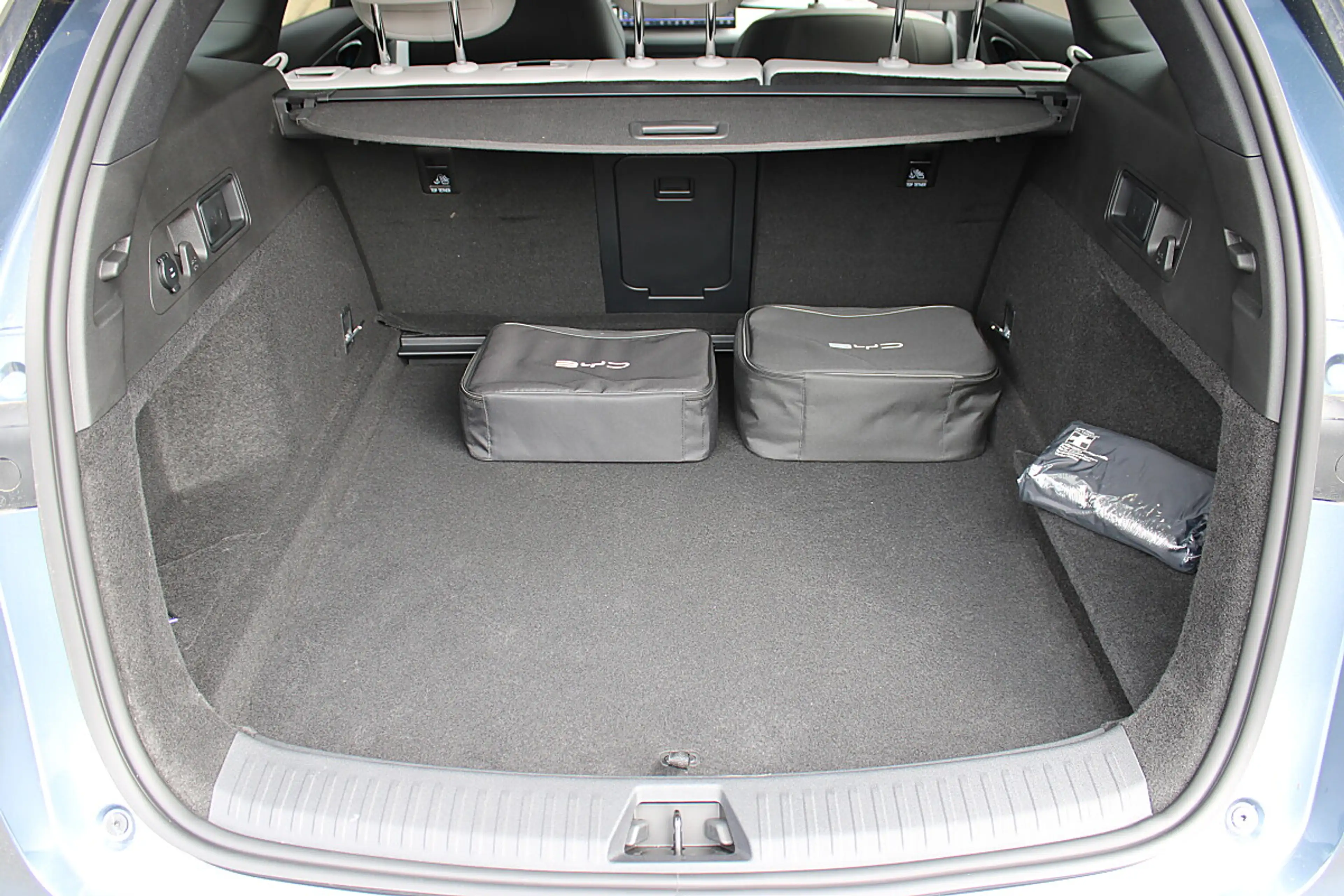BYD Seal 6 DM-i Touring PHEV 19kWh Comfort Österreich Paket — photo 6