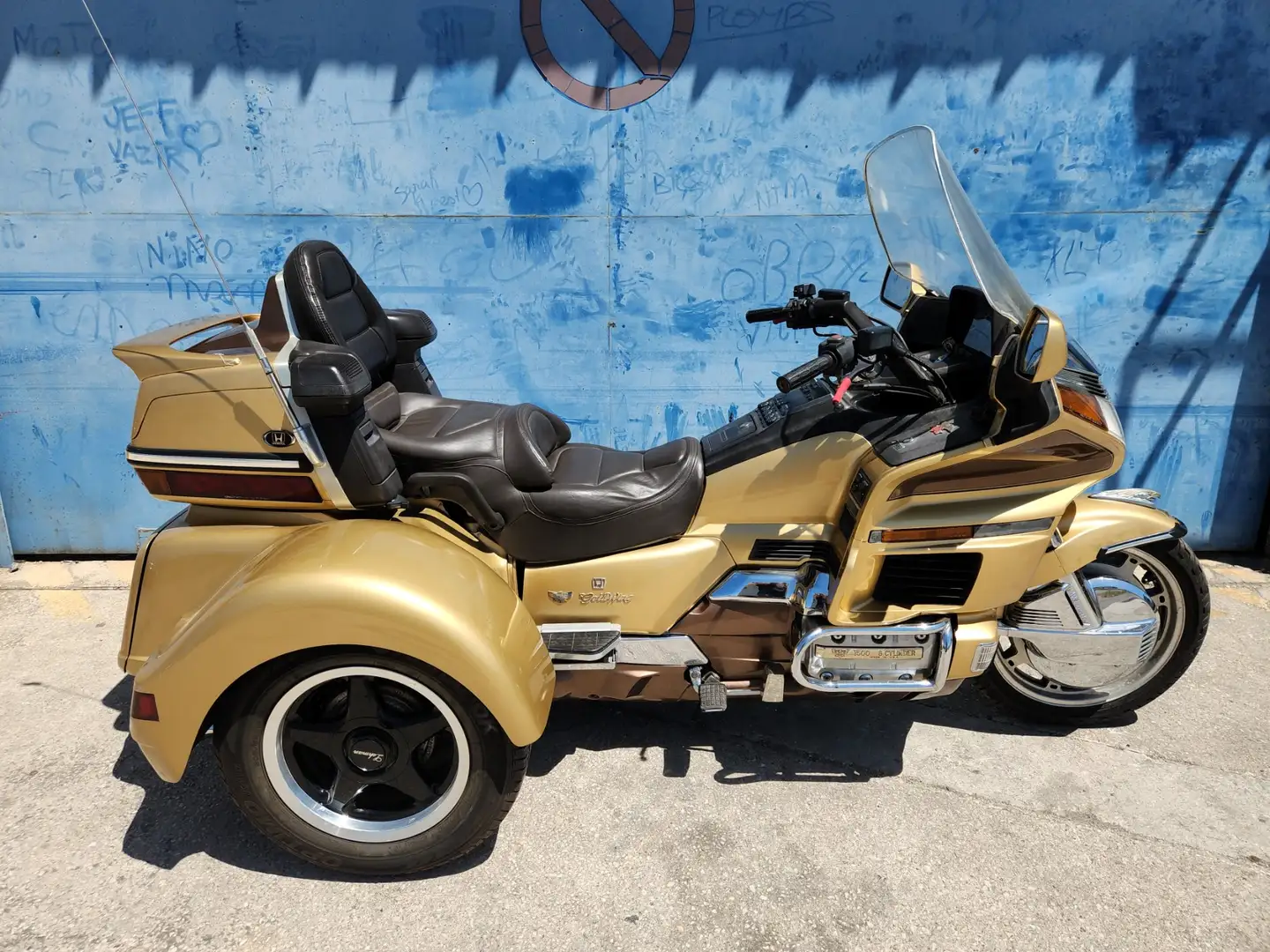 Honda Gold Wing - 1