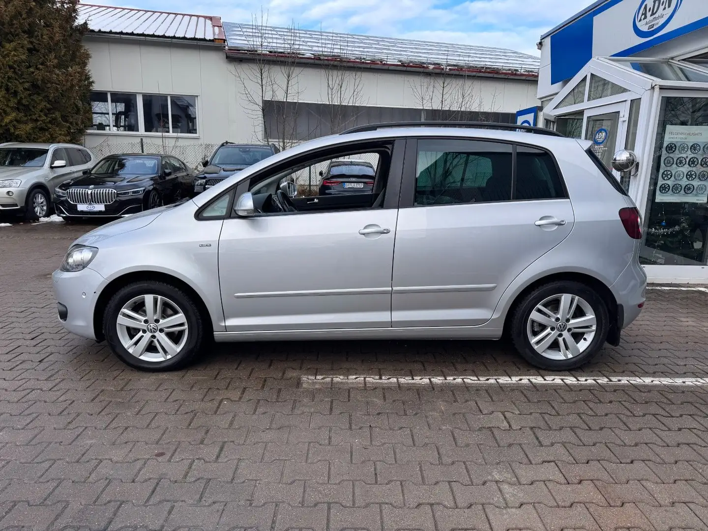 Volkswagen Golf Plus VI 1.2 TSI Life *1.Hand*8fach*Navi* Argento - 2