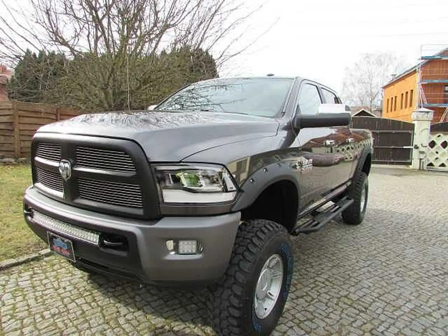 Dodge RAM 2500  6,7 Turbo Diesel Short Box SLT Limited Style Grau - 2