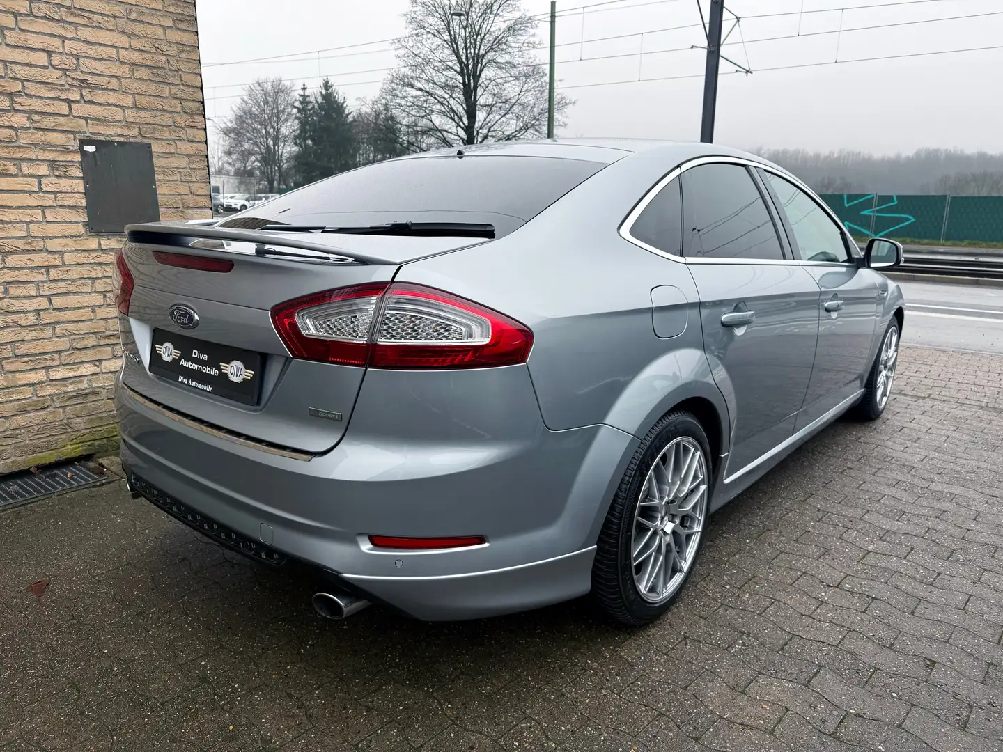 Ford Mondeo Titanium S Automatik Silber - 2