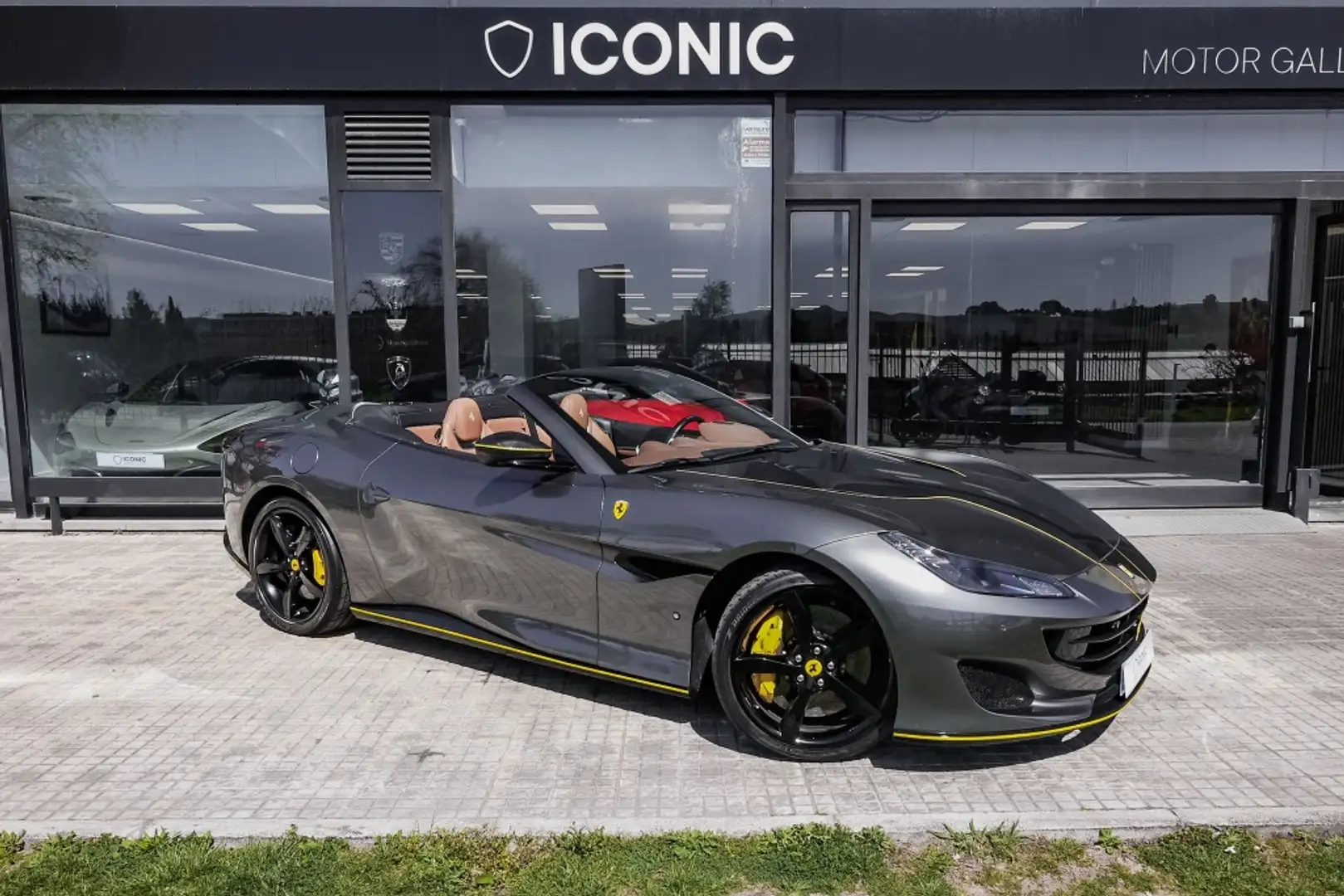 Ferrari Portofino Gris - 1