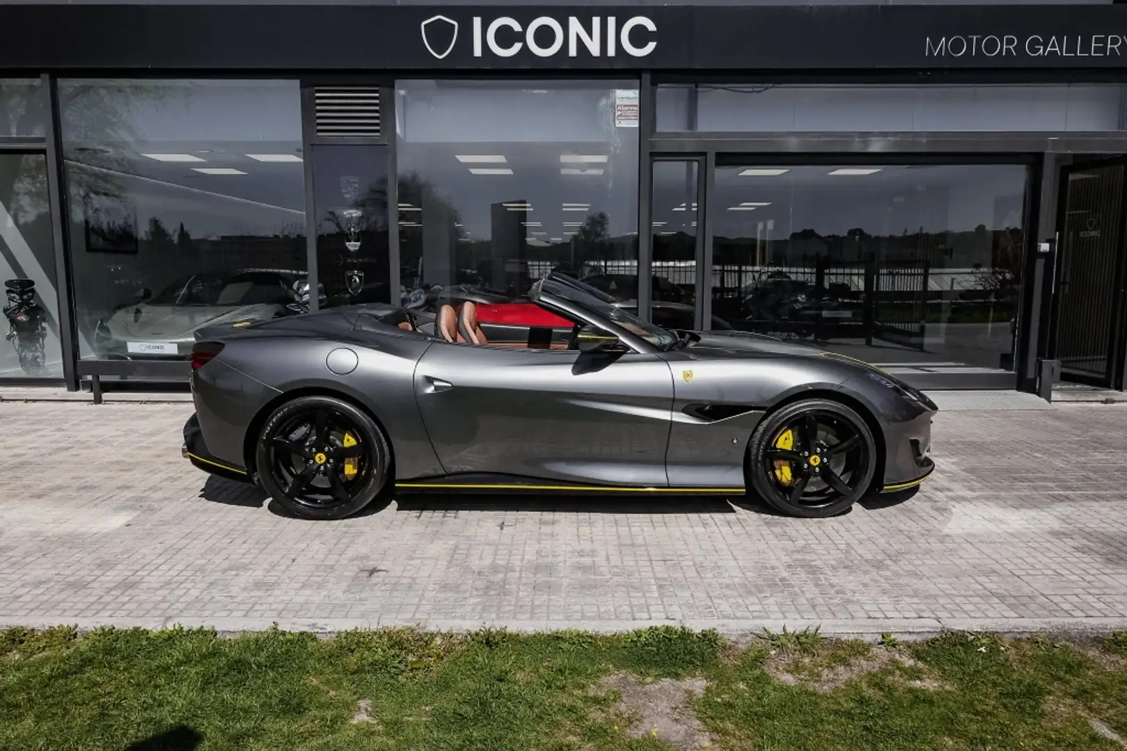 Ferrari Portofino Gris - 2