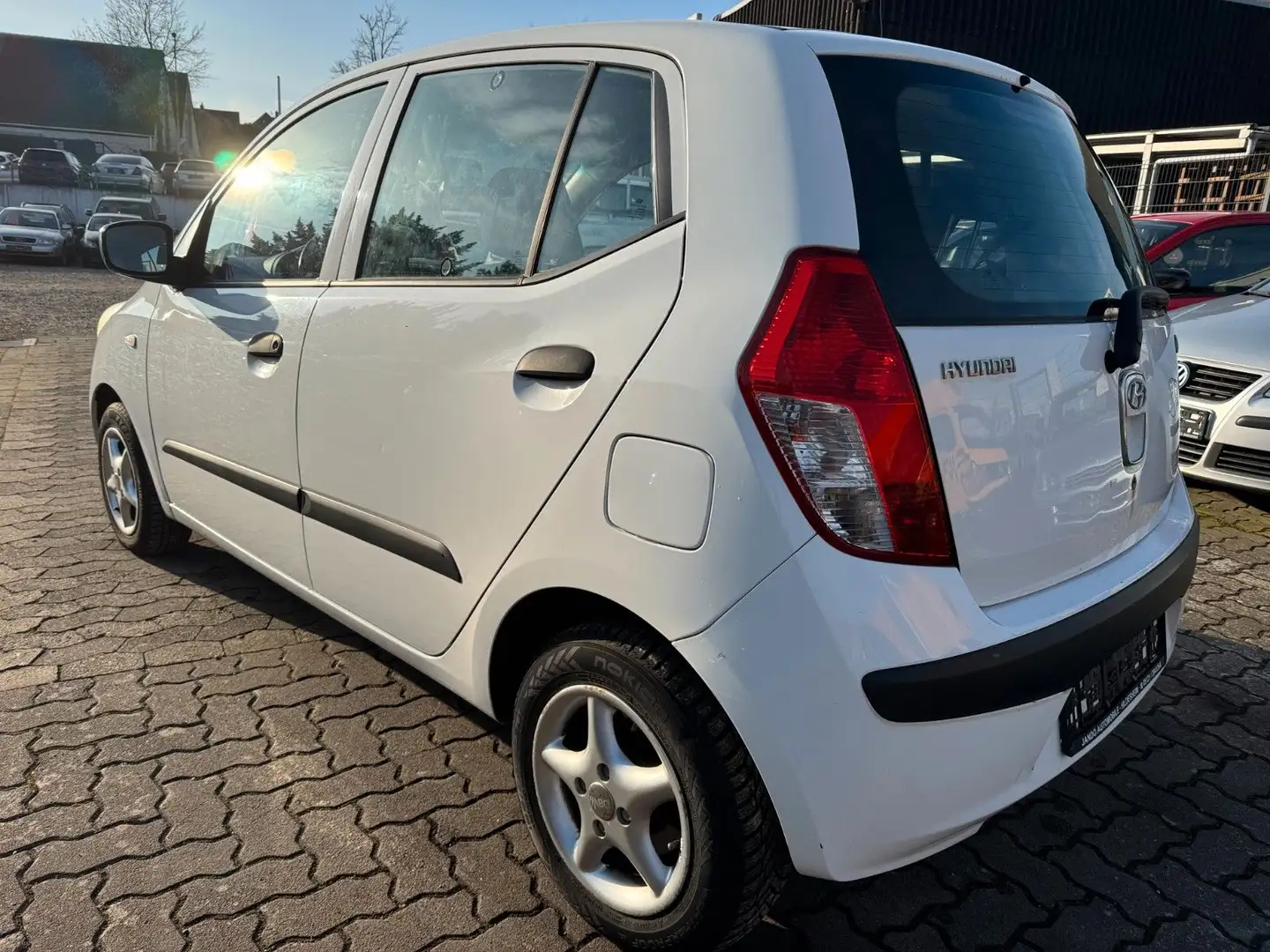 Hyundai i10 Classic Servo Weiß - 2