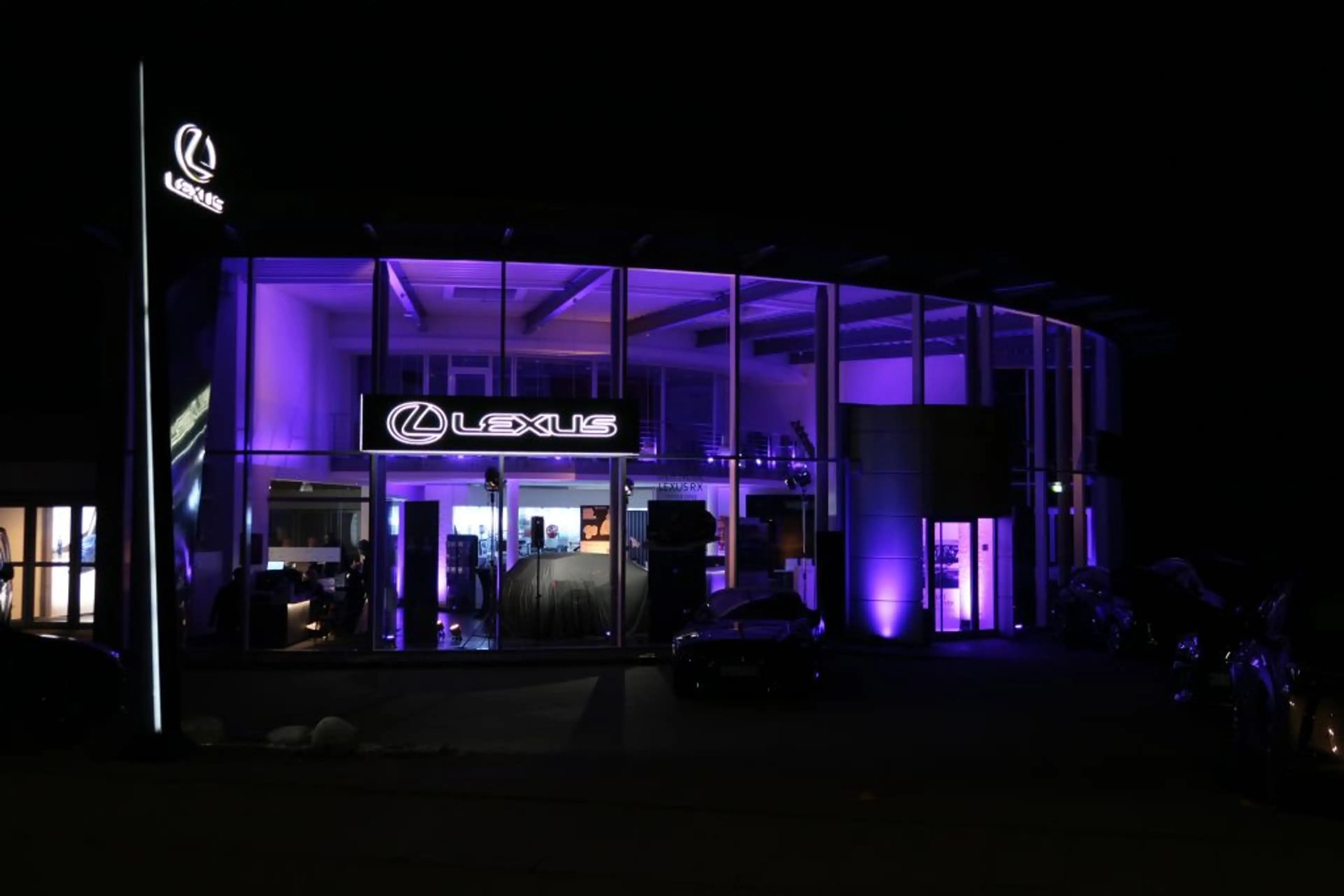 Lexus RX 450h 450h+ (Plug-in-Hybrid) Luxury Line — photo 6