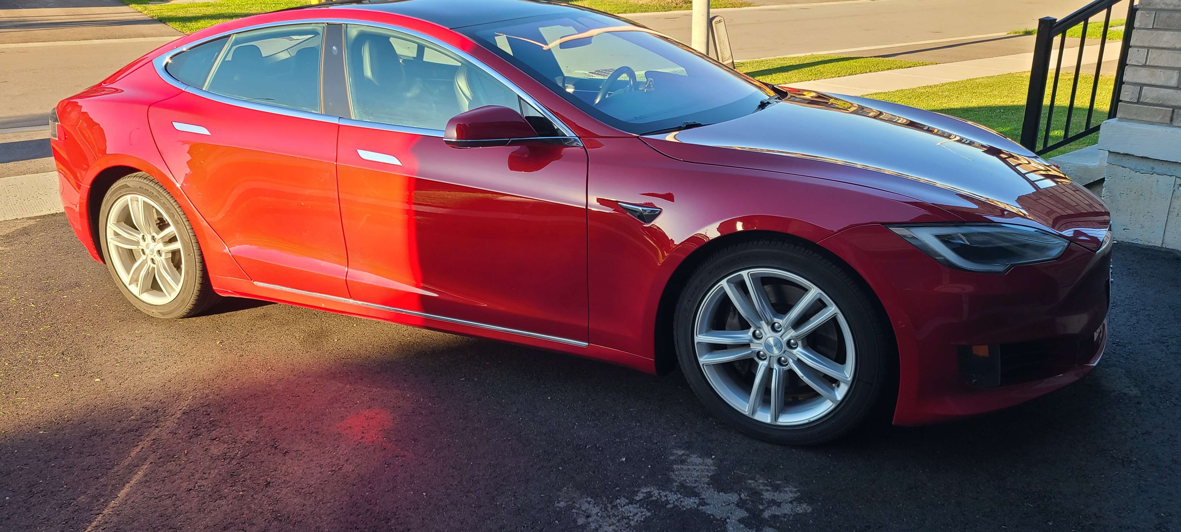 2017 Tesla Model S 100D AWD alt 2