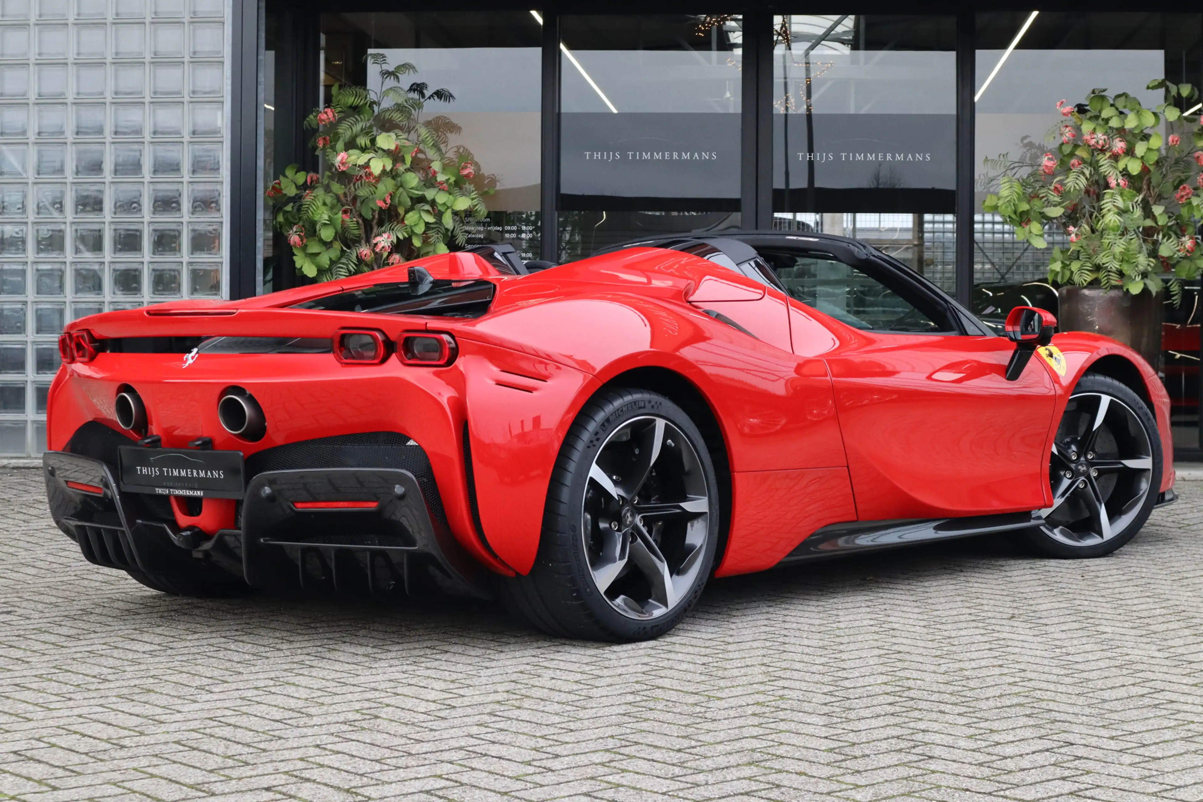 Ferrari SF90 Spider 4.0 V8 Carbon in/ex, Lift, Airbrushed Shields, Pas — photo 7