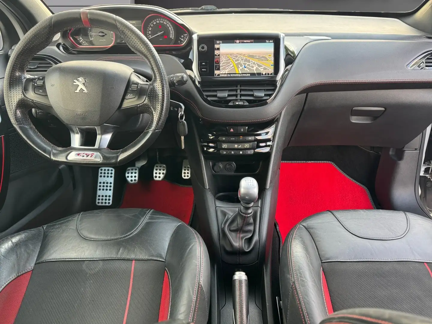 Peugeot 208 GTi Blanc - 2