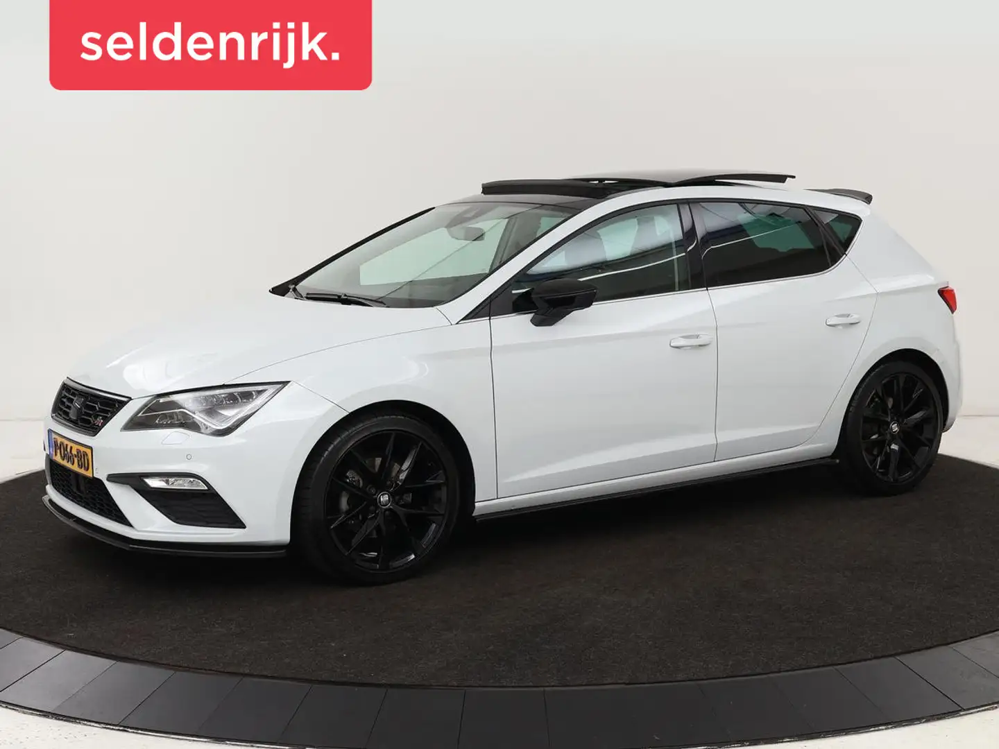 SEAT Leon 2.0 TDI FR | Panoramadak | Virtual Cockpit | Maxto Wit - 1