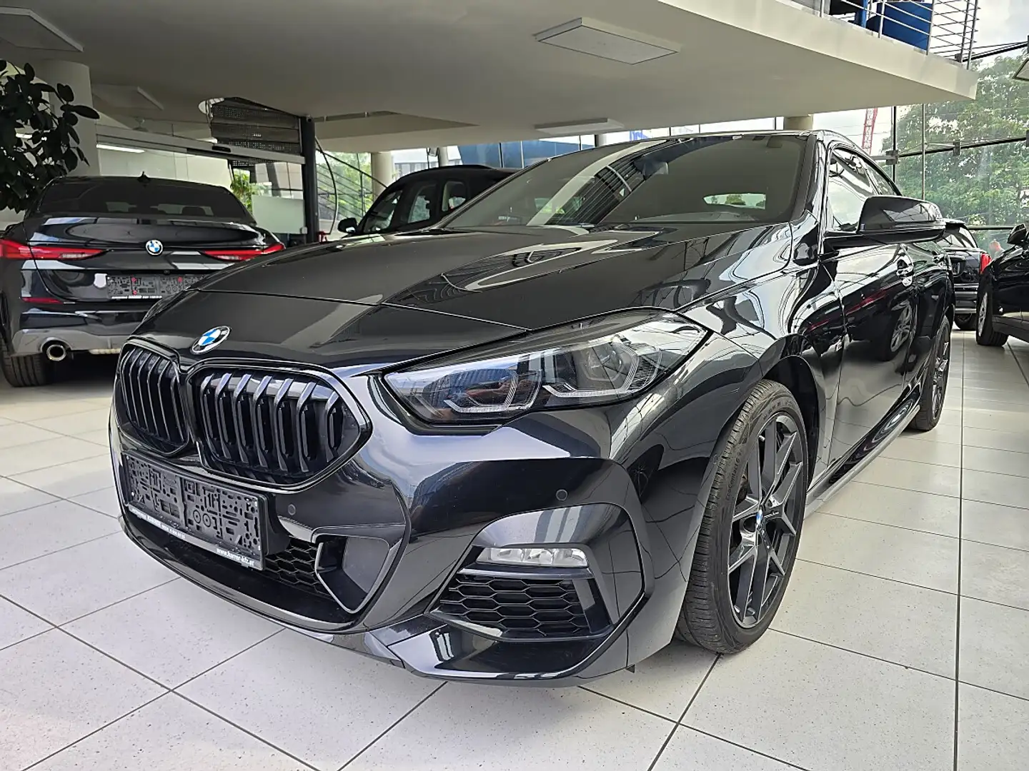 BMW 218 i Gran Coupe A. M Aerodynamikpaket/Head-Up/Voll... Schwarz - 1