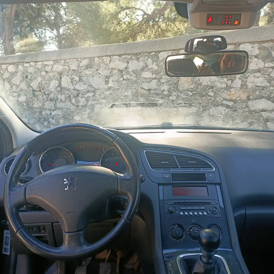 Peugeot 5008 1.6 HDi 110ch FAP BVM6 Business Pack 7pl