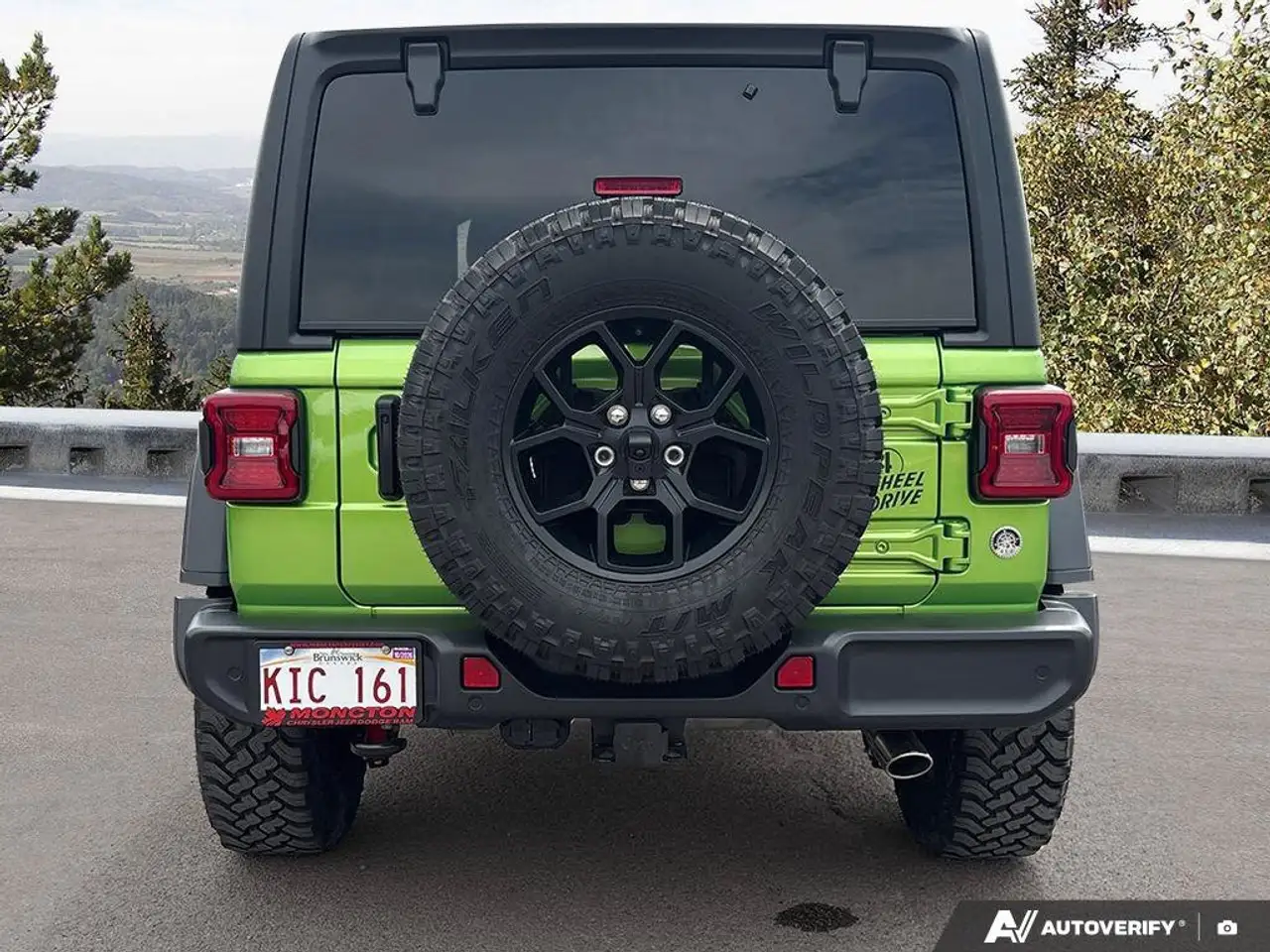 Jeep Wrangler снимка Jeep Wrangler