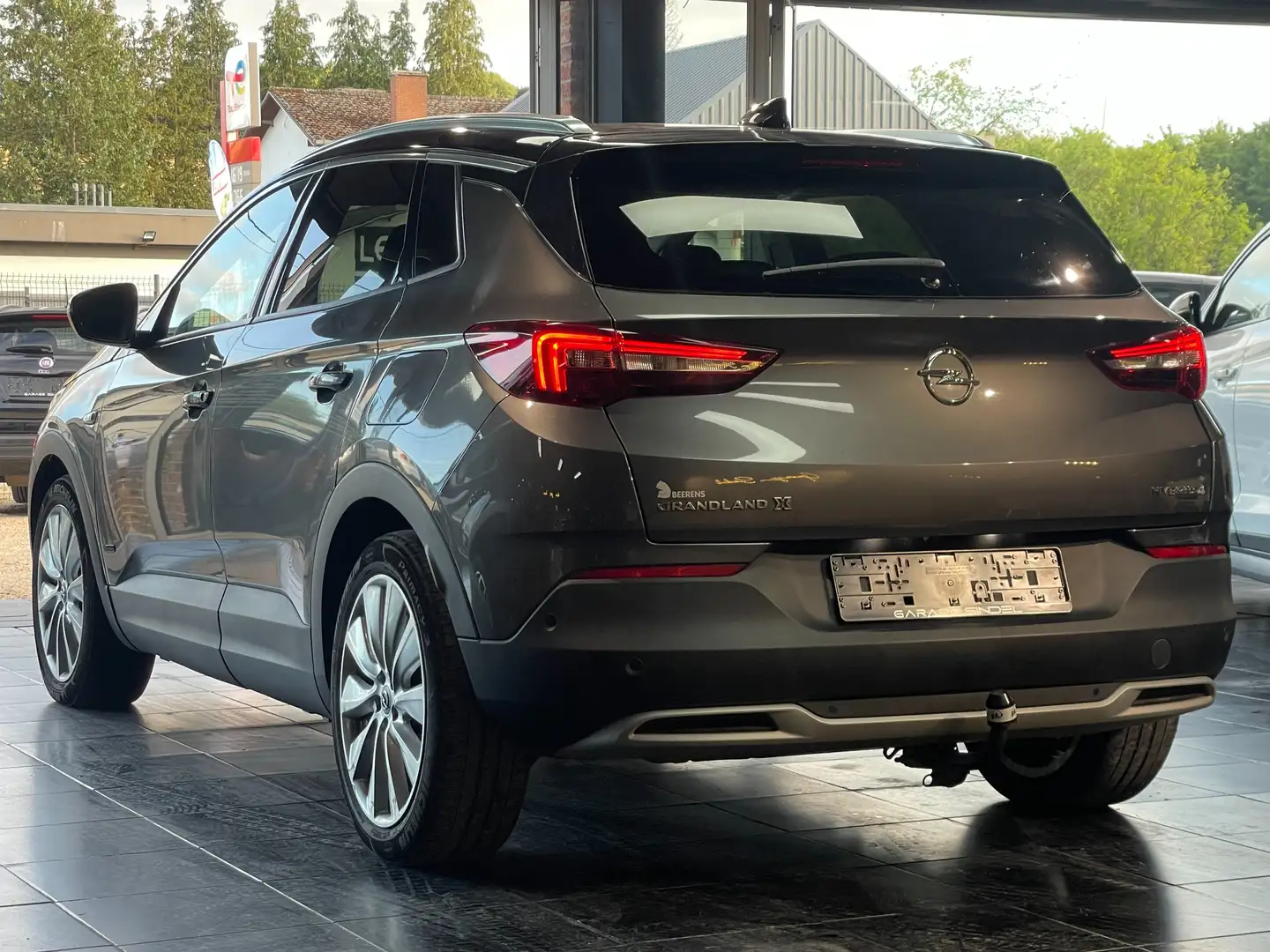 Opel Grandland X Hyb / GARANTIE 1 AN / TVAC / Plug-in Grijs - 2