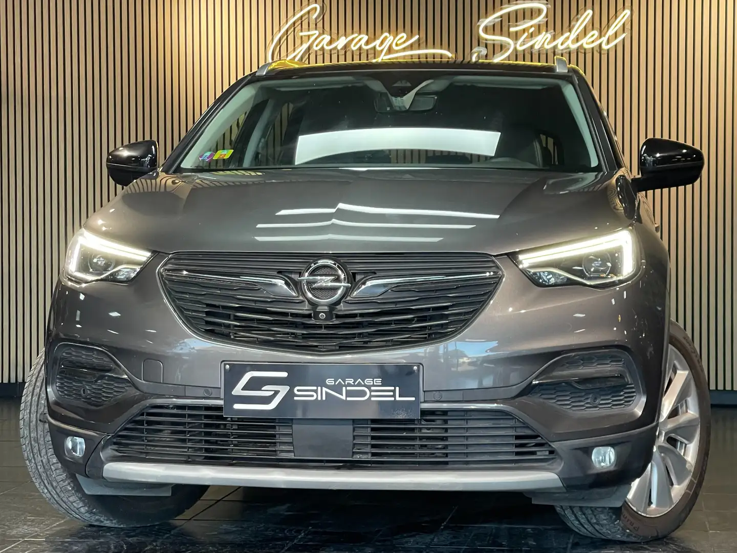 Opel Grandland X Hyb / GARANTIE 1 AN / TVAC / Plug-in Grijs - 1