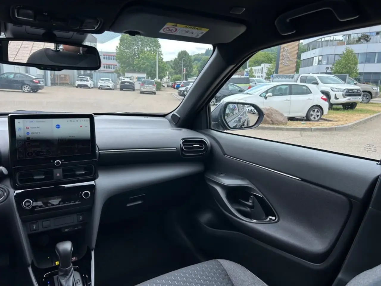 Toyota Yaris Cross 1,5l Teamplayer 4x2 Hybrid Safety + Winter 15