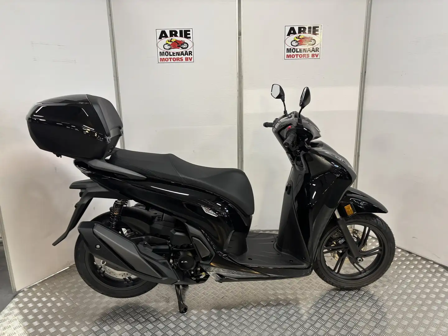 Honda SH 350i Smart Top Box Negro - 1