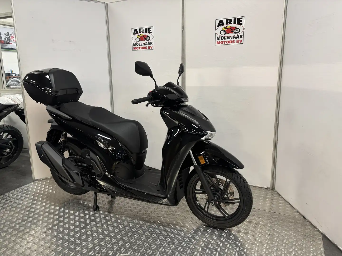 Honda SH 350i Smart Top Box Negro - 2