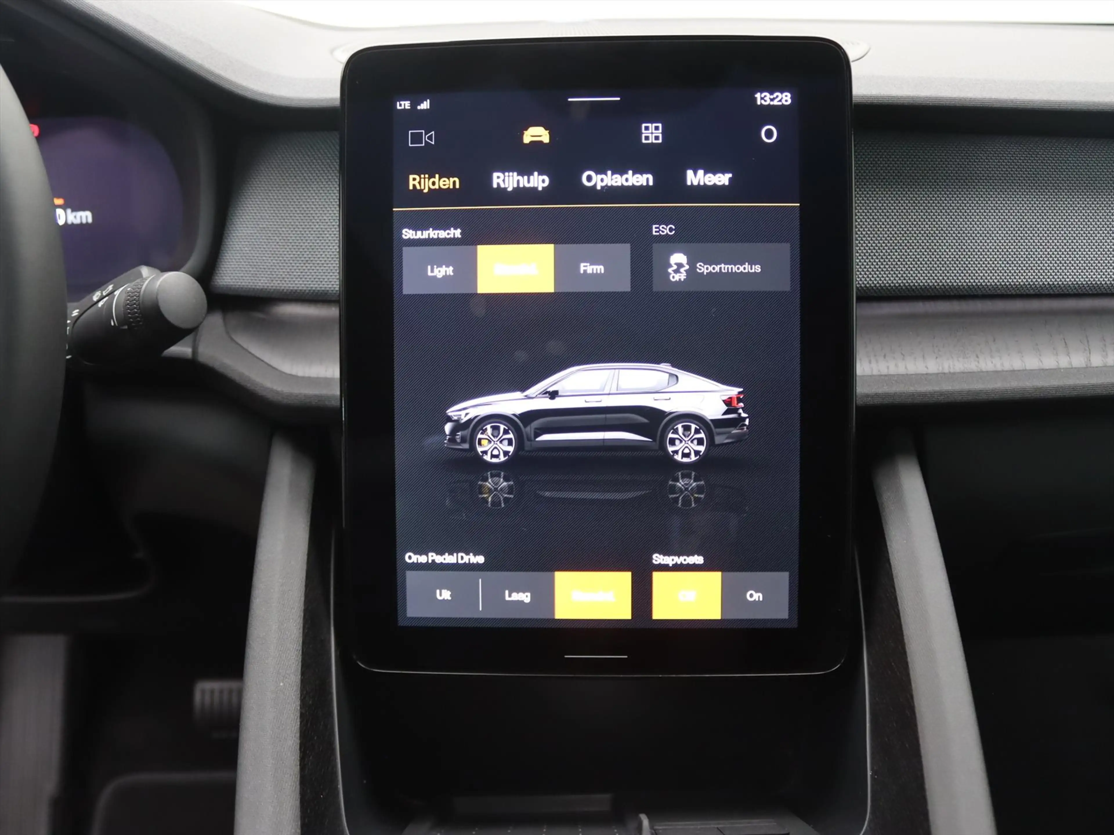 Polestar 2 Polestar 2 Long Range Dual Motor Launch Edition 93 — photo 41