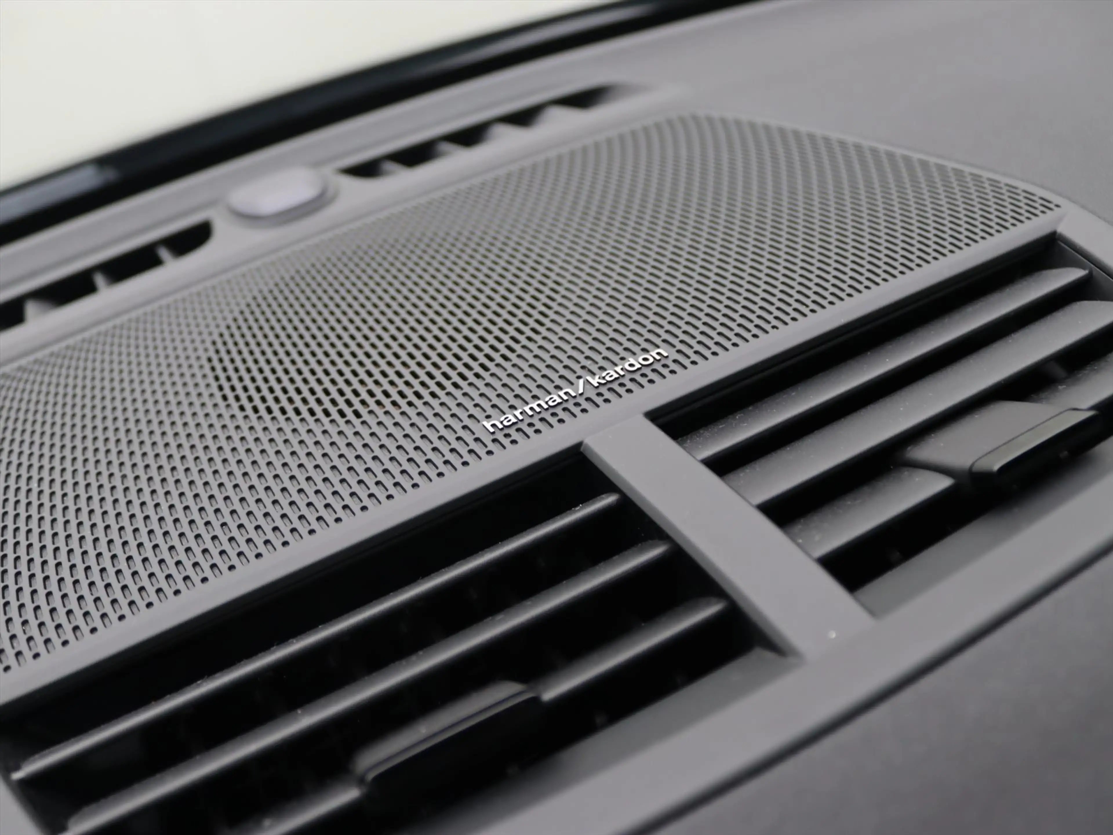 Polestar 2 Polestar 2 Long Range Dual Motor Launch Edition 93 — photo 37