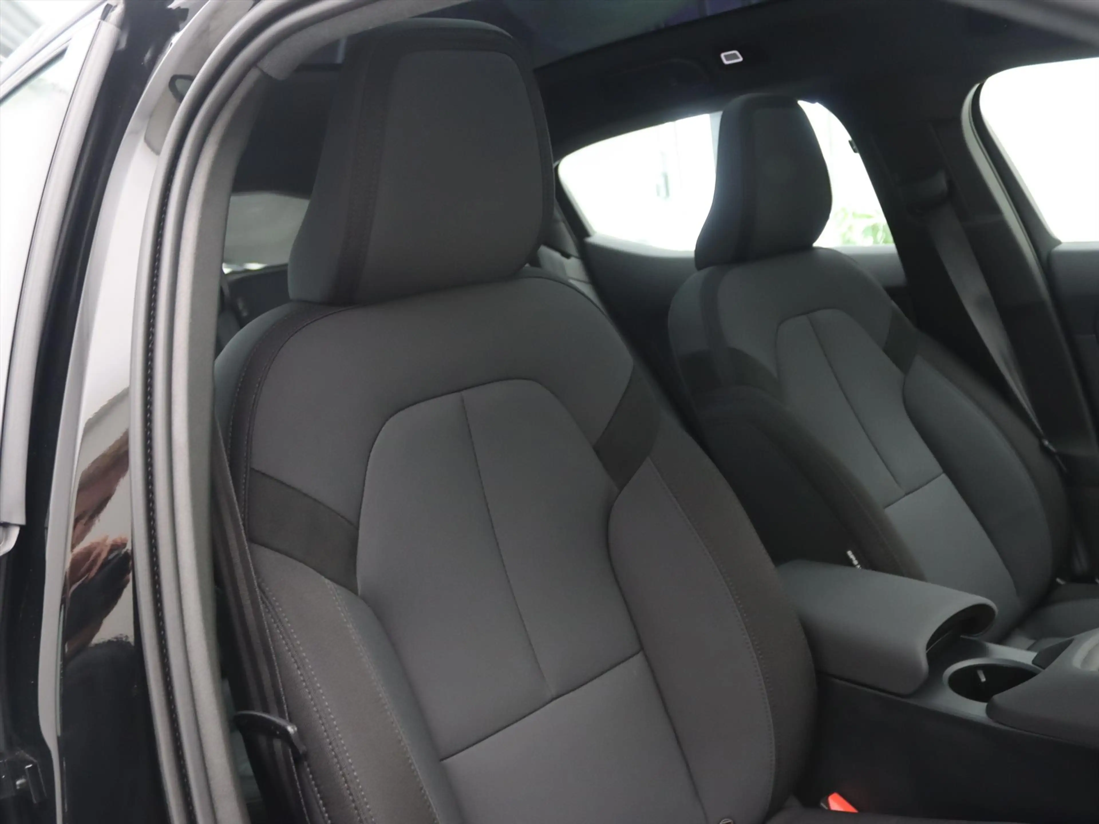 Polestar 2 Polestar 2 Long Range Dual Motor Launch Edition 93 — photo 16