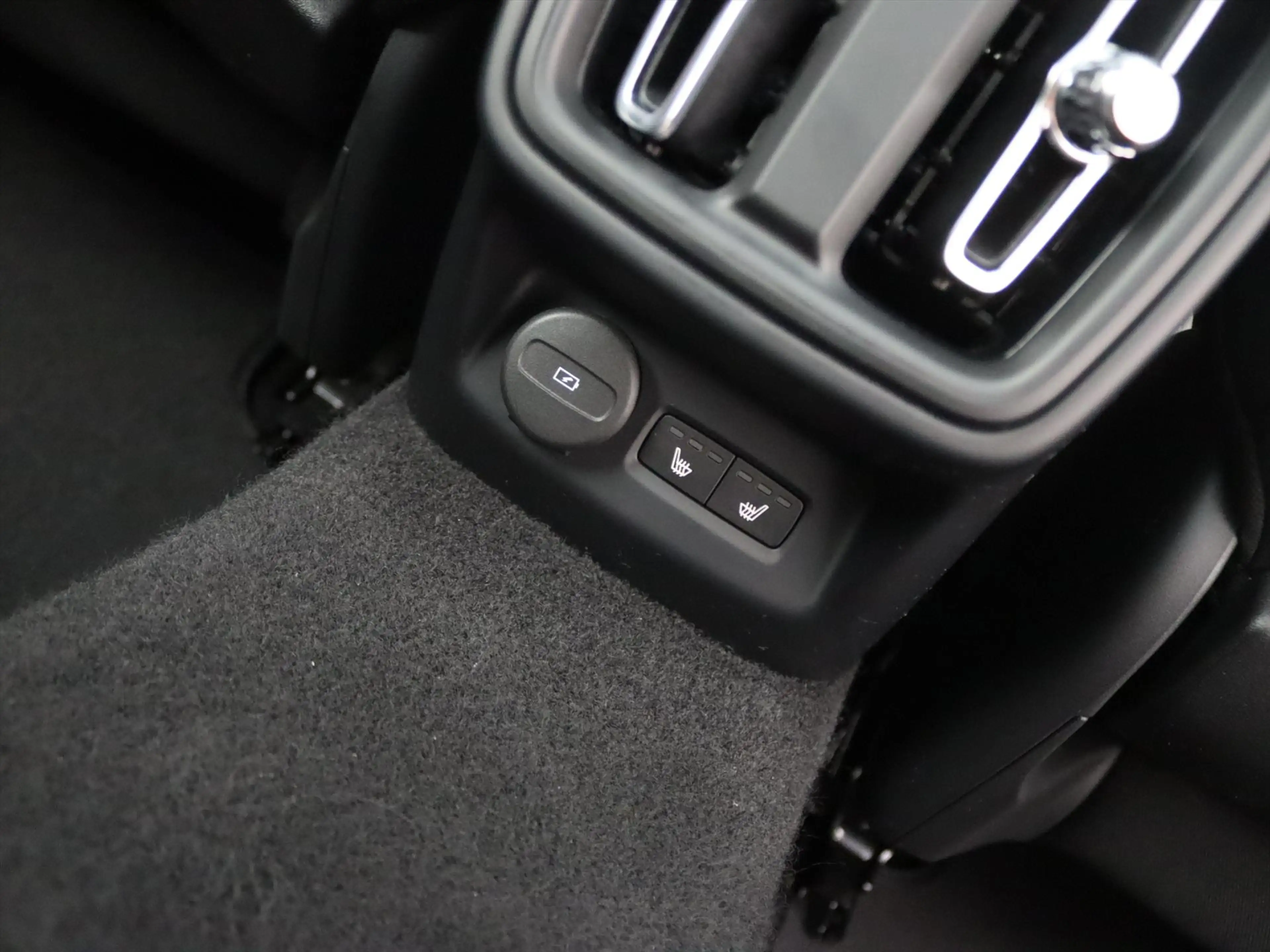 Polestar 2 Polestar 2 Long Range Dual Motor Launch Edition 93 — photo 29