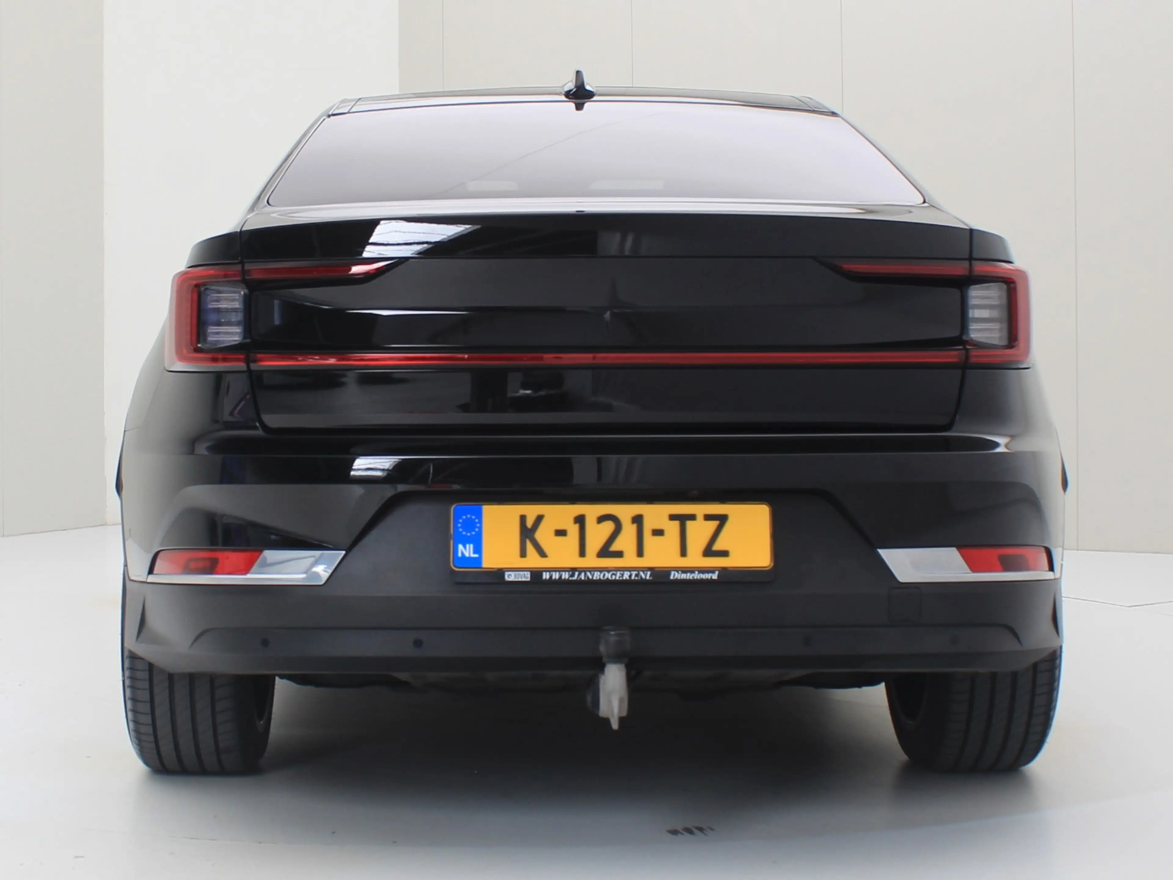 Polestar 2 Polestar 2 Long Range Dual Motor Launch Edition 93 — photo 6