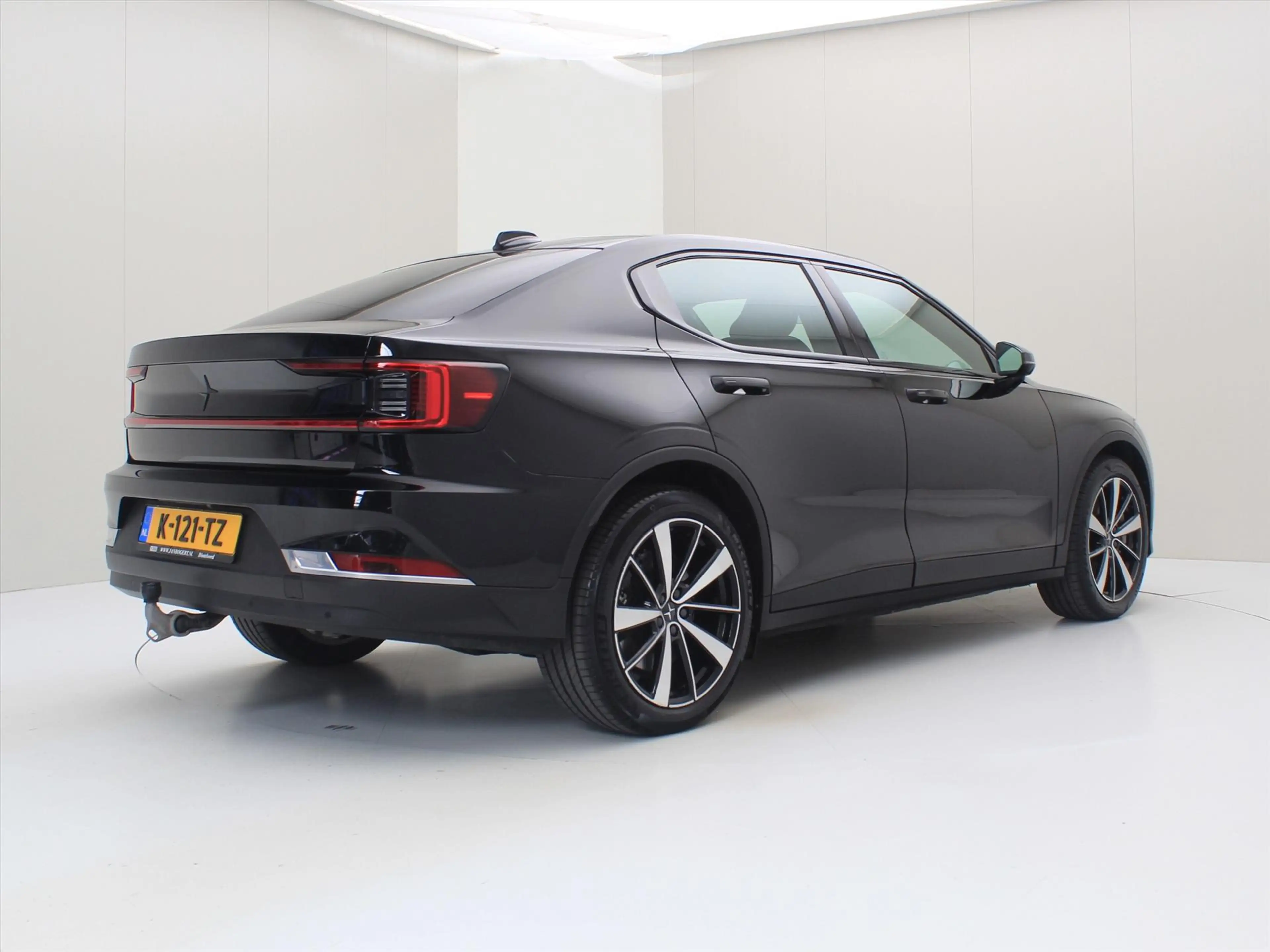Polestar 2 Polestar 2 Long Range Dual Motor Launch Edition 93 — photo 2