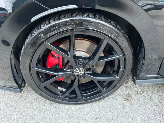 Volkswagen Golf view 6