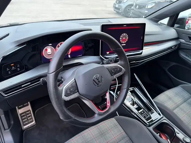 Volkswagen Golf view 8