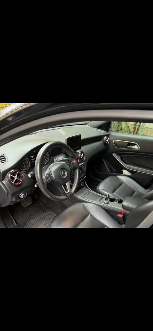 Mercedes-Benz 180 Noir - 2