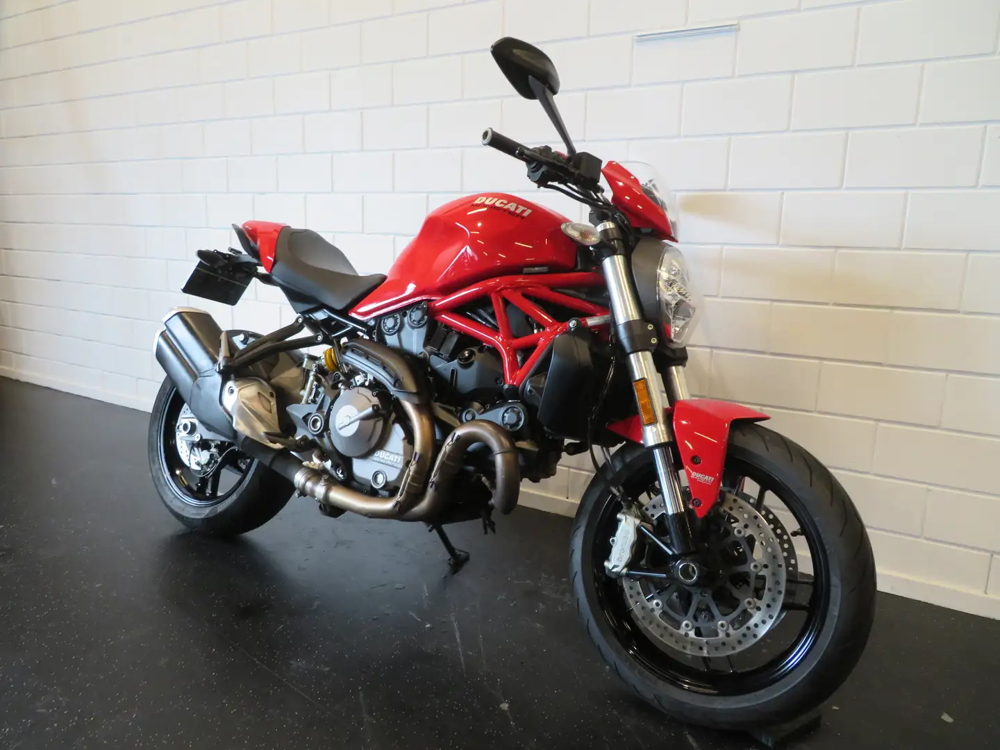 Ducati Monster 821 ABS TFT HISTORIE TOPPER Roşu - 2