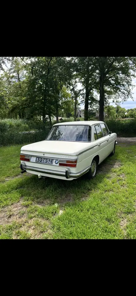 BMW 2000 Automatick, foto 1