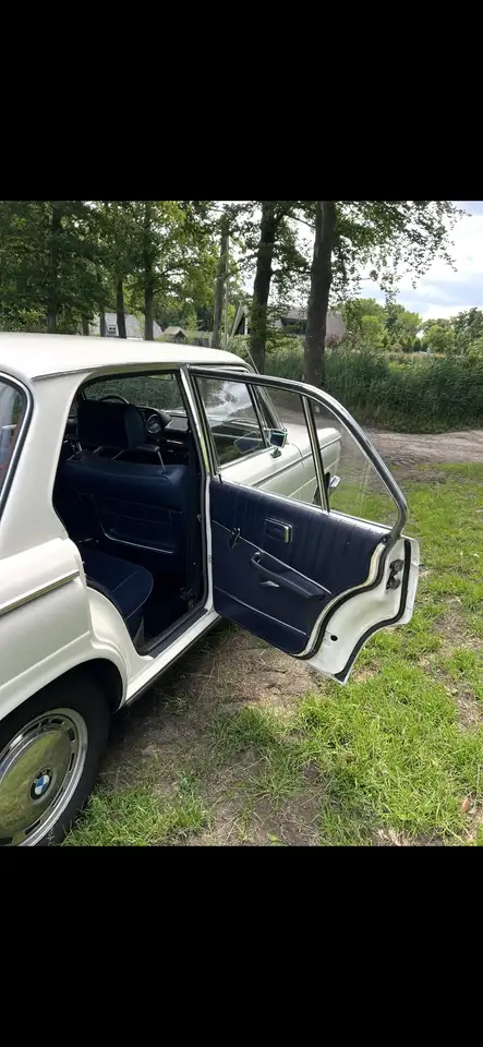BMW 2000 Automatick, foto 5
