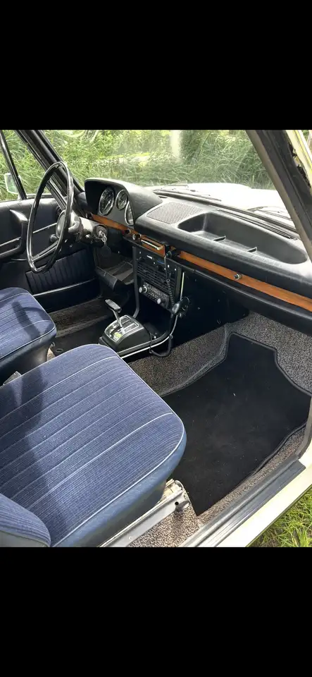 BMW 2000 Automatick, foto 6