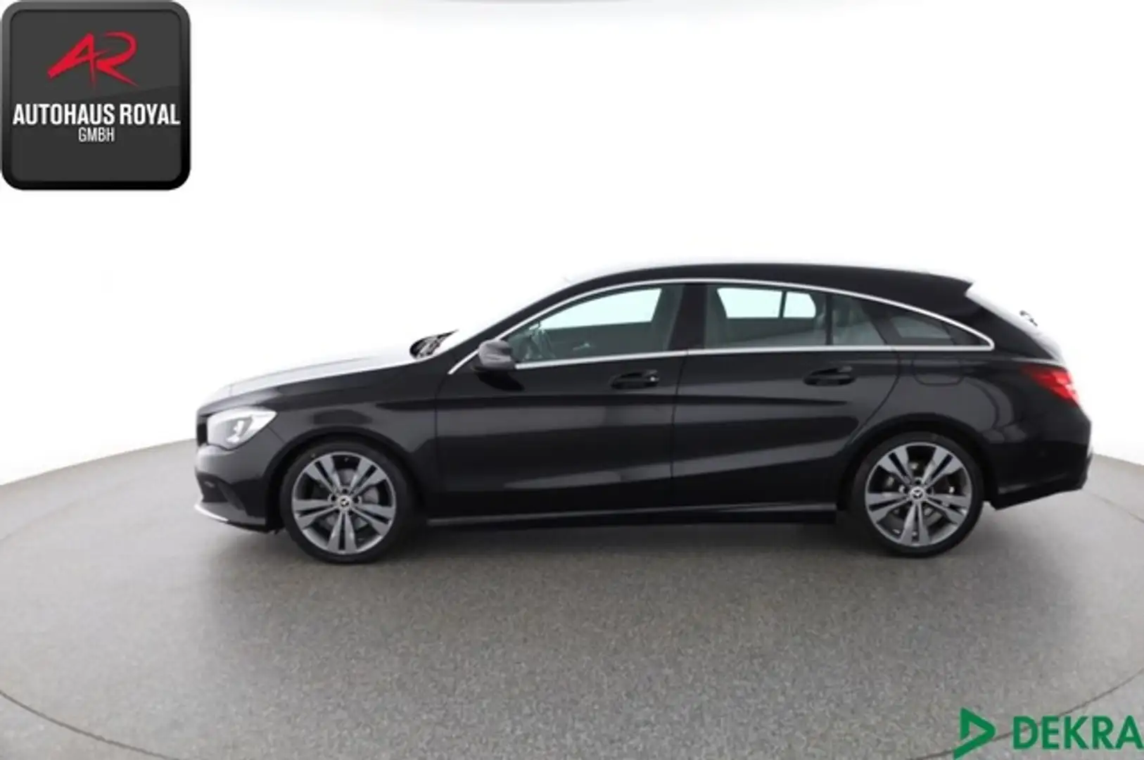 Mercedes-Benz CLA 200 Shooting Brake d URBAN LED,NAVI,PARKLENK Schwarz - 2