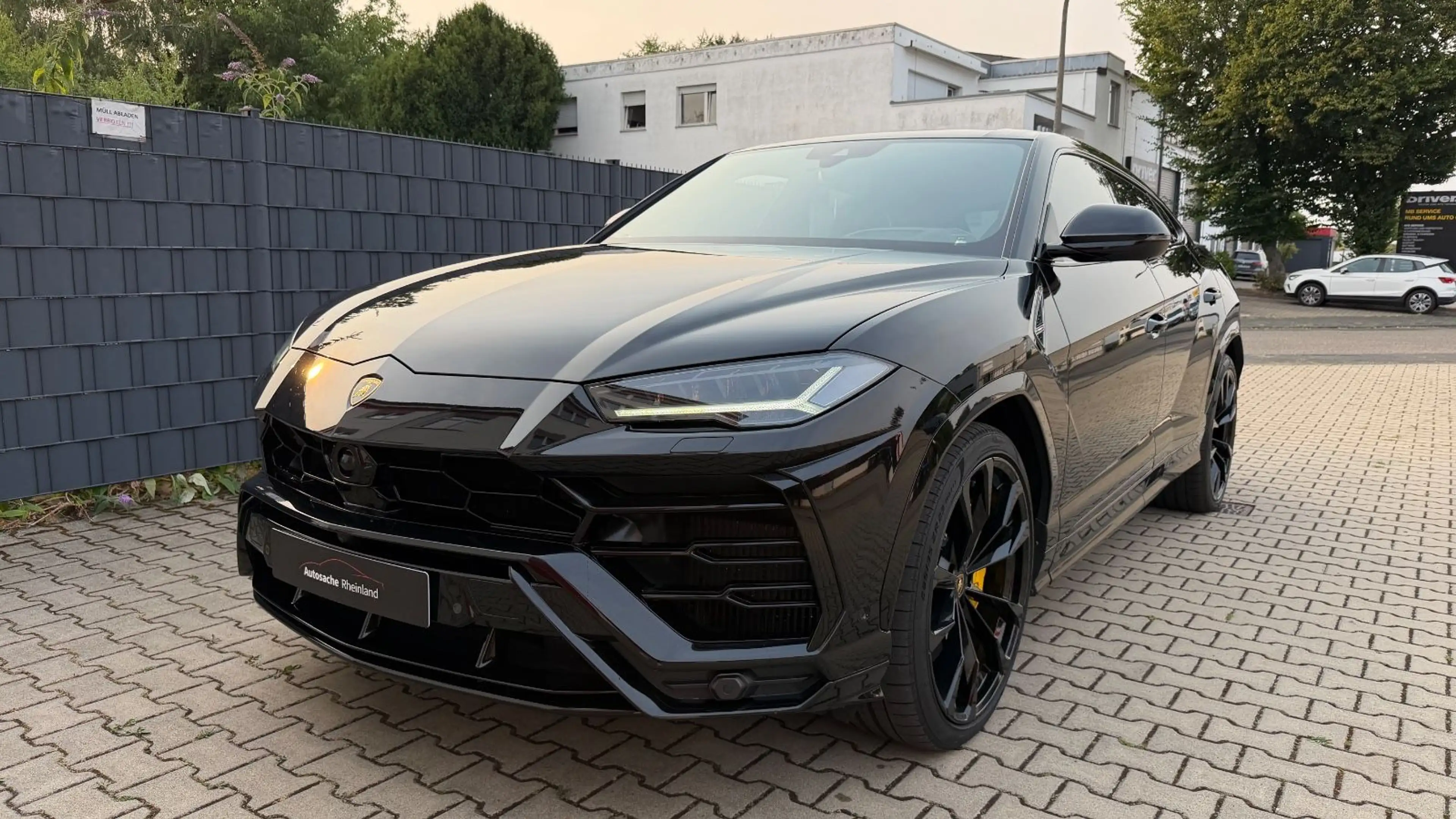 Lamborghini Urus 4.0 V8*2.Hd*Lamborghini Garantie*MwSt. ausw