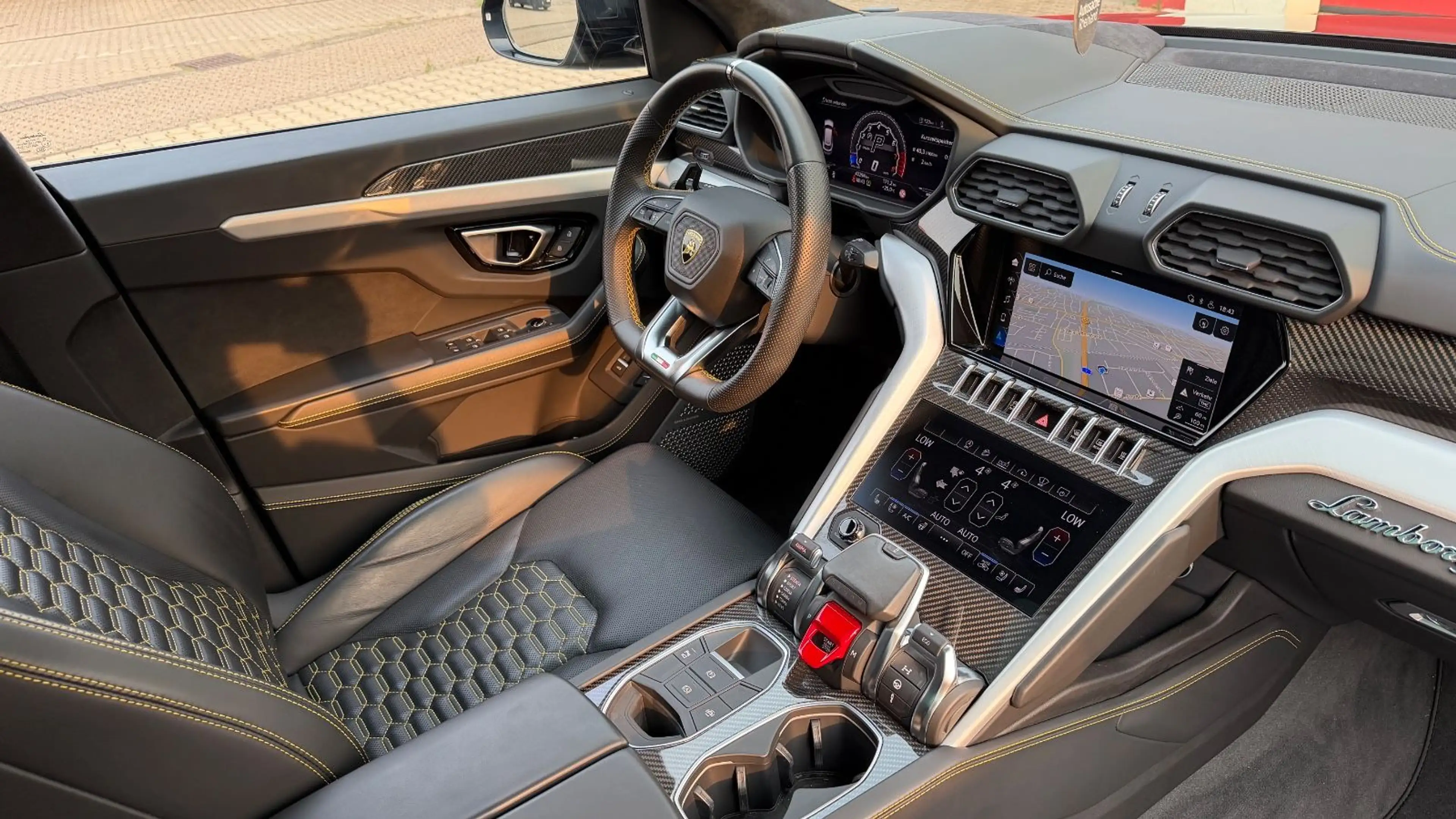 Lamborghini Urus 4.0 V8*2.Hd*Lamborghini Garantie*MwSt. ausw — photo 7