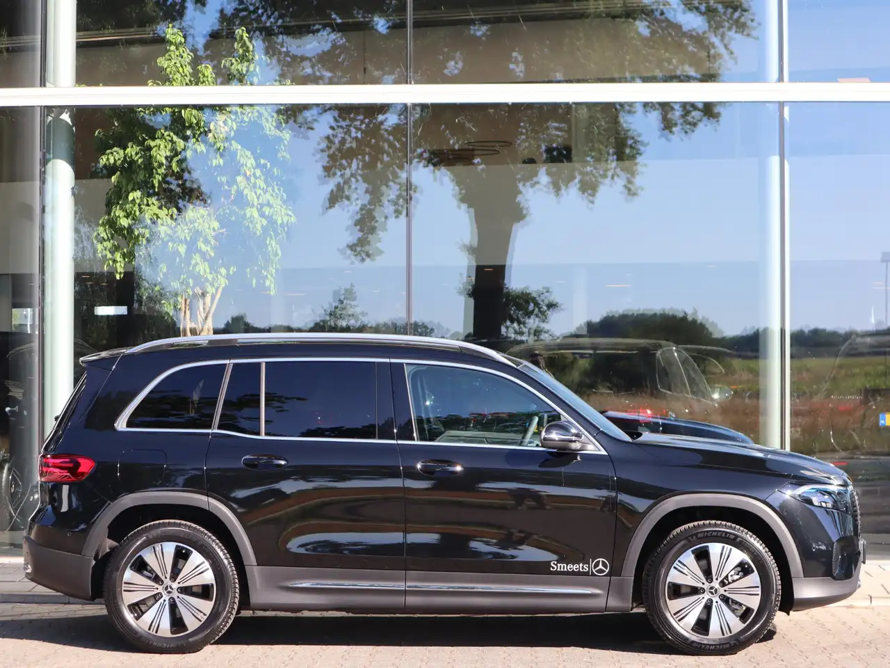 Mercedes-Benz EQB 250 2026