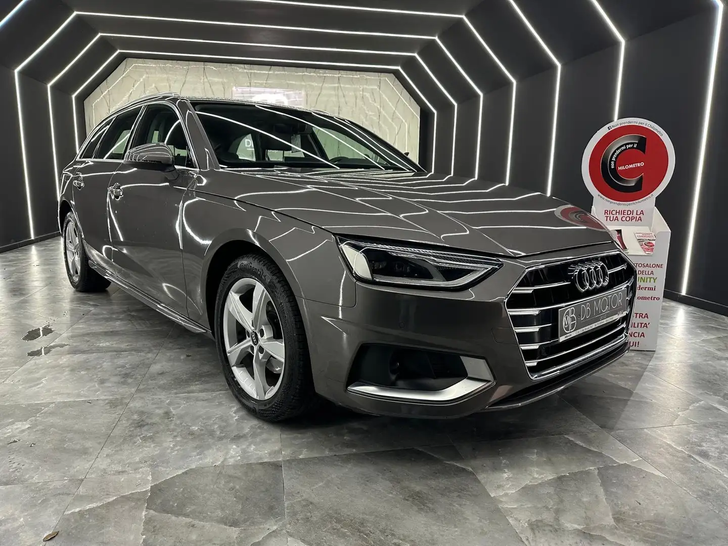 Audi A4 A4 V 2019 Avant 30 2.0 tdi mhev 136cv s-tronic Grigio - 2