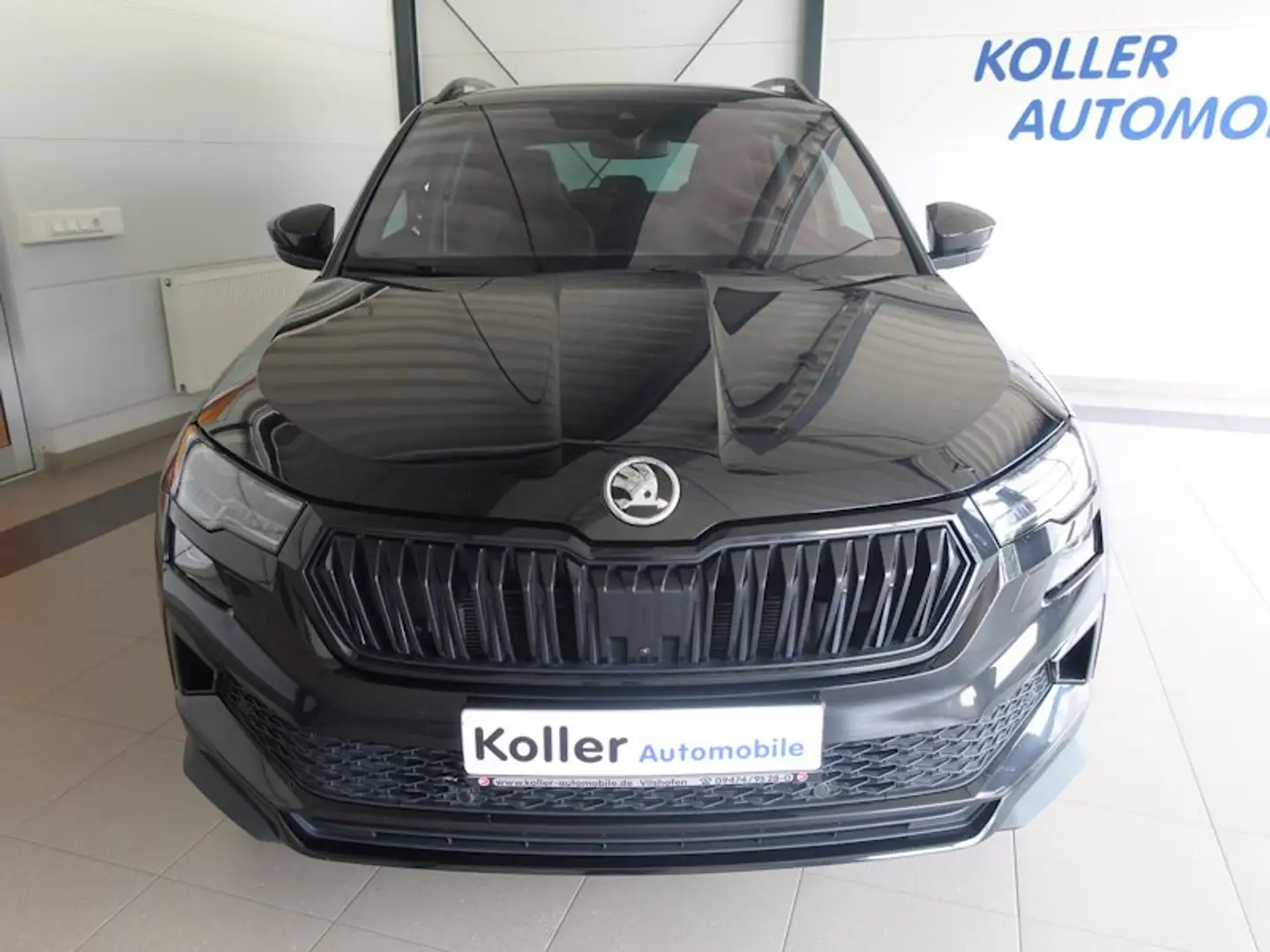 Skoda Karoq 2.0TDI DSG 4x4 Sportline Area View,AHK,Navi,ACC, M Schwarz - 2