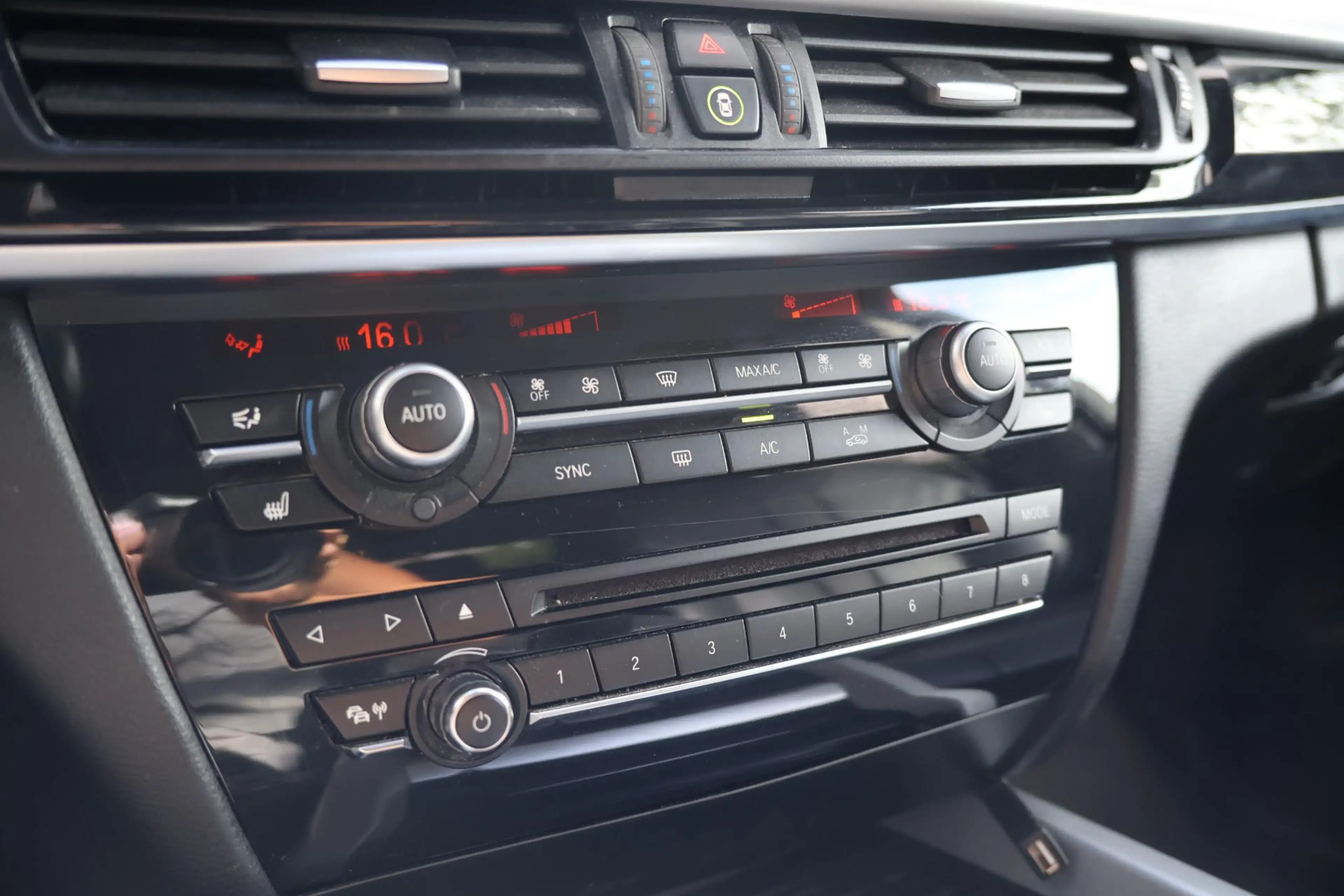 BMW X5 xDrive40e iPerformance Leder | H&K | HUD | Adap Cr — photo 27