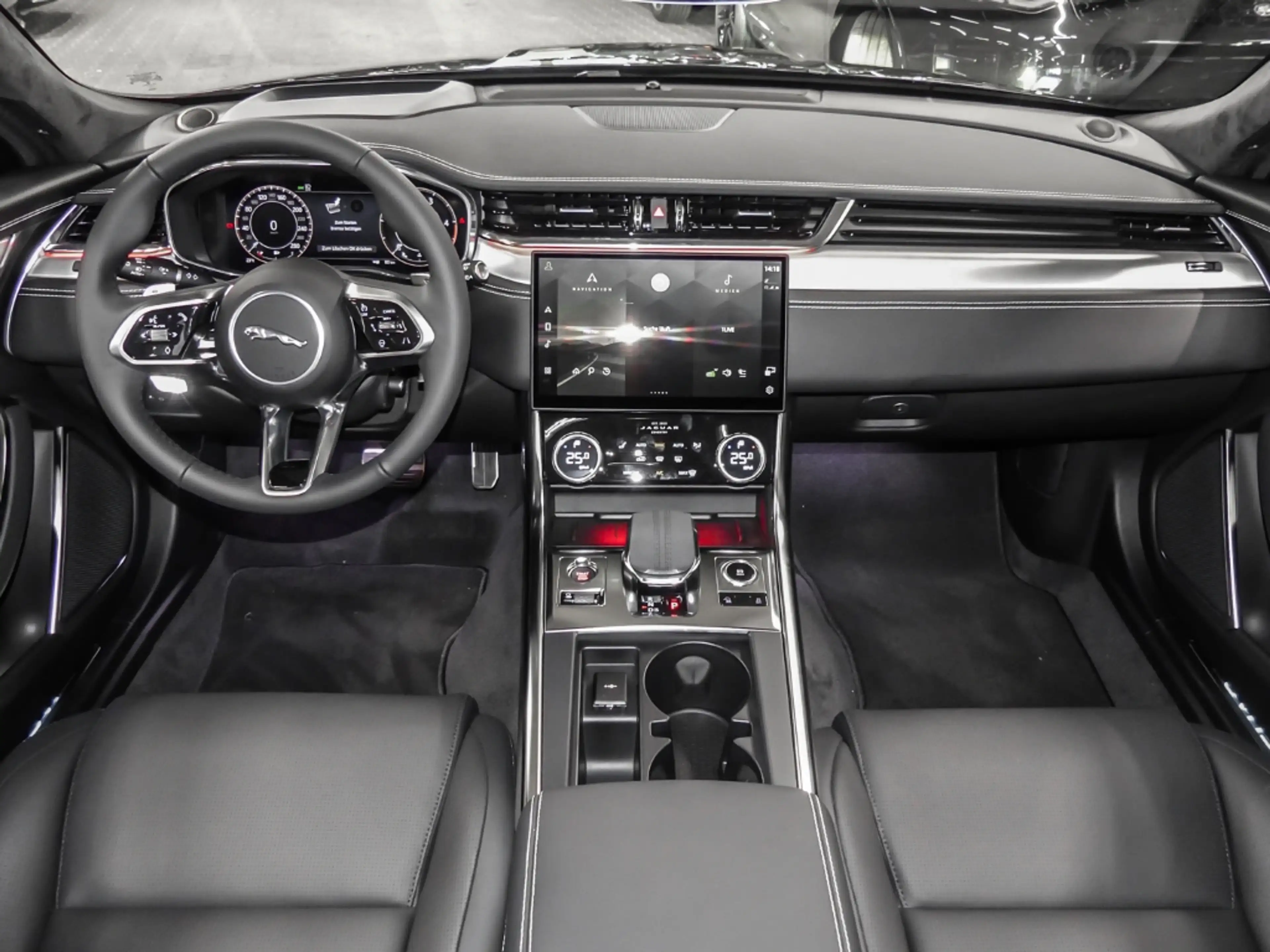 Jaguar XF Sportbrake R-Dynamic HSE AWD D200 Mild-Hybrid EU6d — photo 4