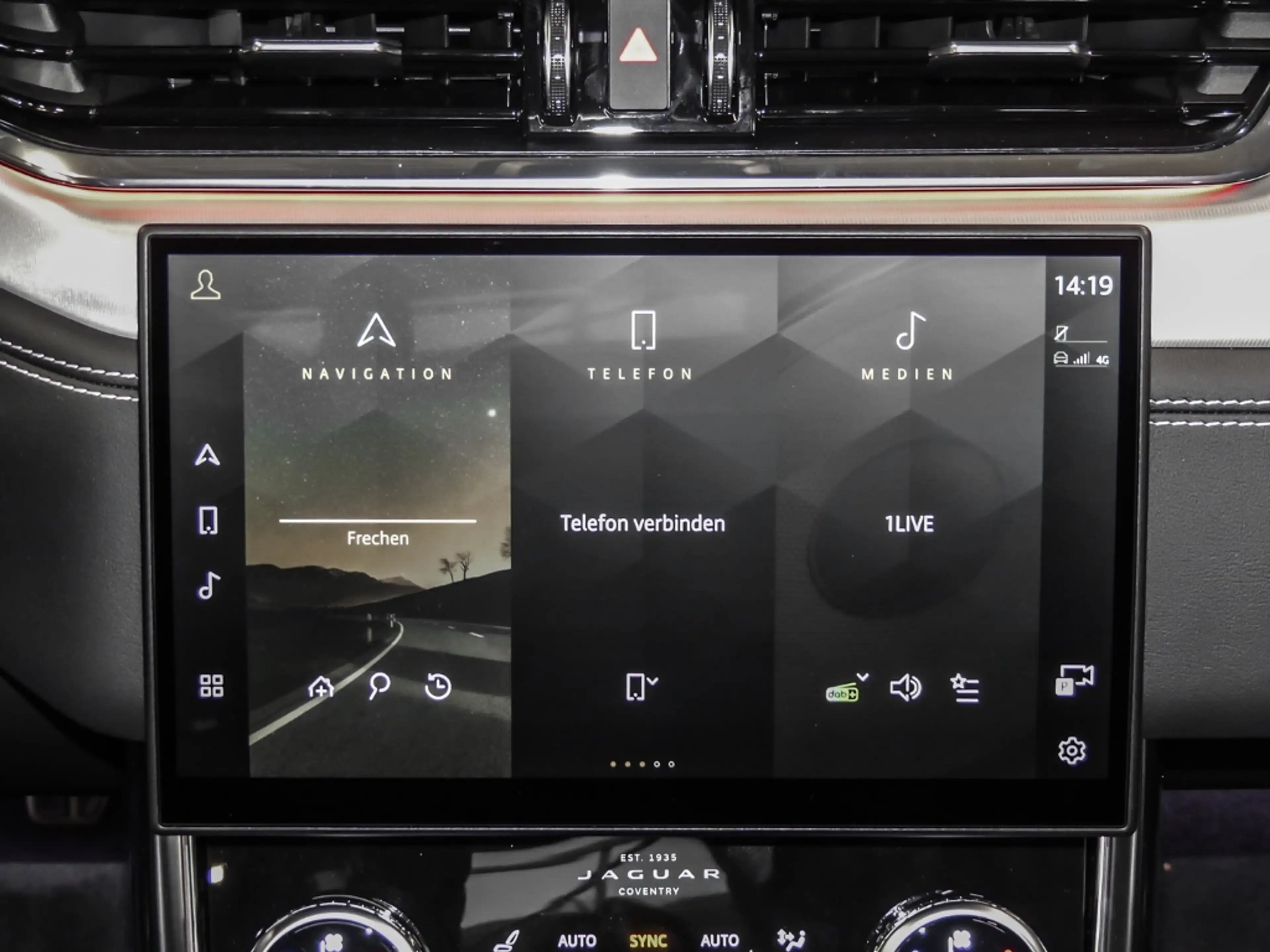 Jaguar XF Sportbrake R-Dynamic HSE AWD D200 Mild-Hybrid EU6d — photo 10