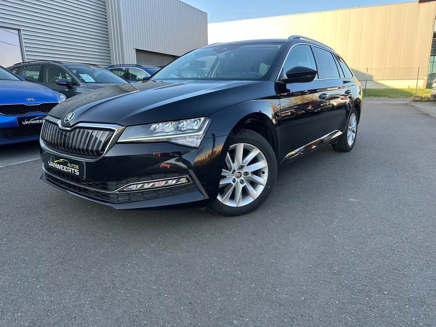Skoda Superb SW 1.4 TSI PHEV Style DSG (160 kW) CARPLAY/LEDER Zwart - 1