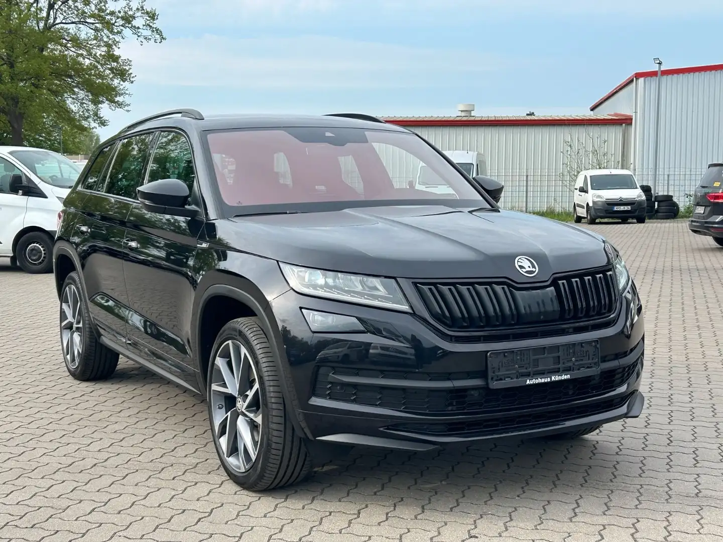 Skoda Kodiaq Sportline 4x4 °VC°360°AHK°ACC° Negro - 2