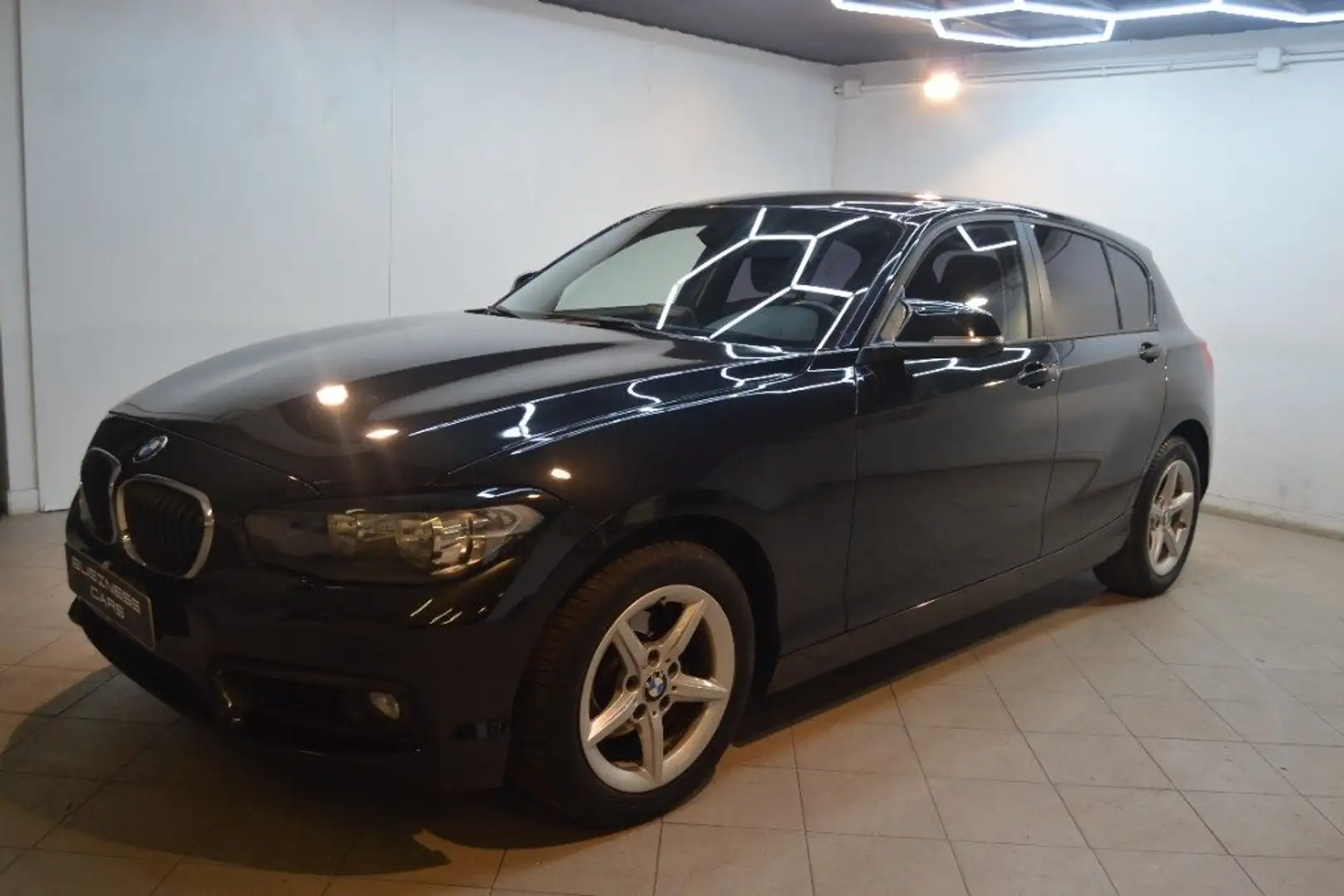 BMW 118 d 5p. Advantage Negro - 1