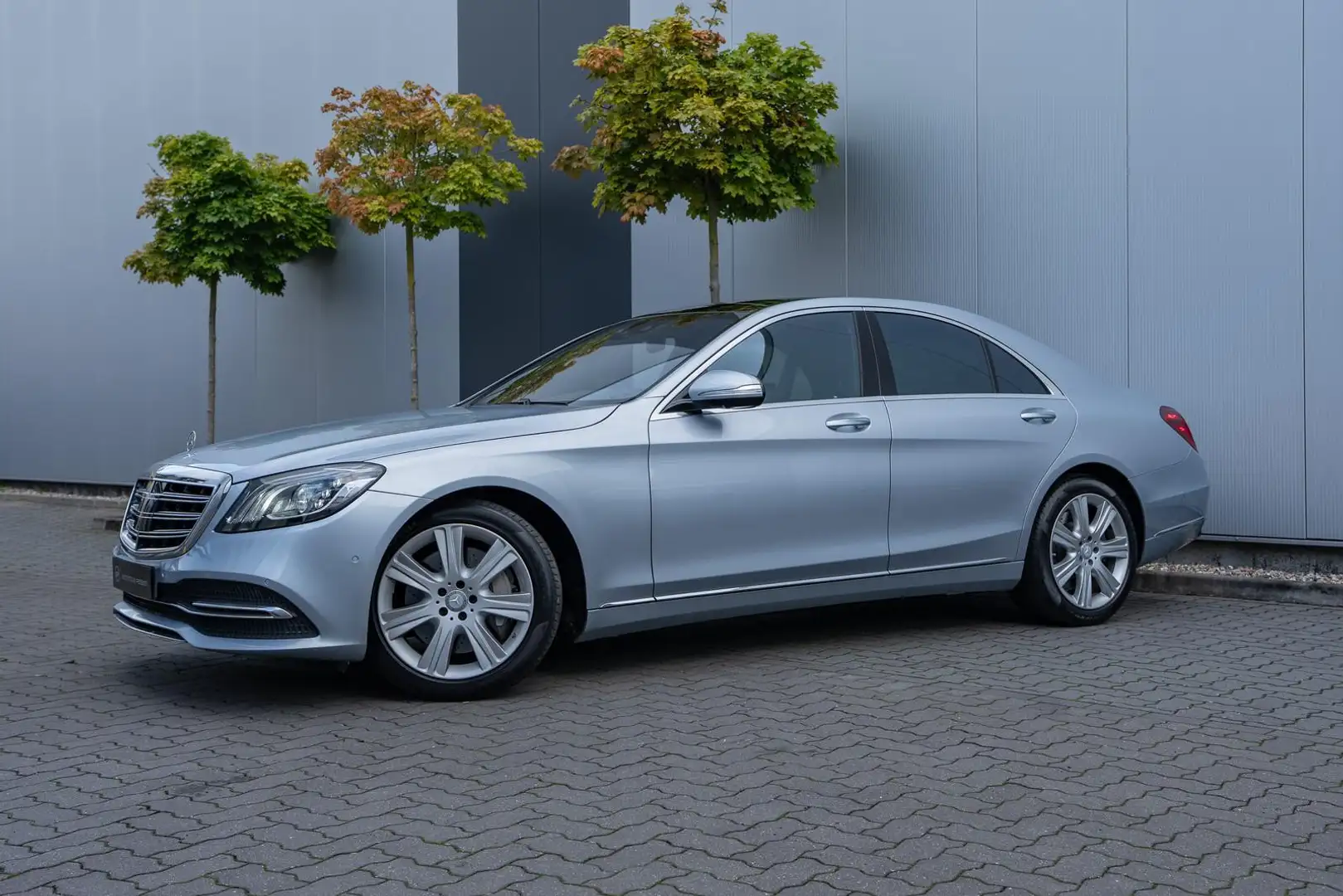 Mercedes-Benz S 560 4MATIC *designo*BURMESTER*360*Fond Entert* Silber - 1