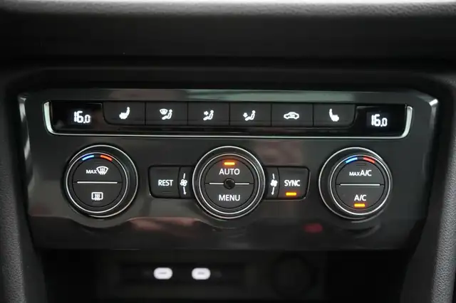 Volkswagen Tiguan Allspace view 16